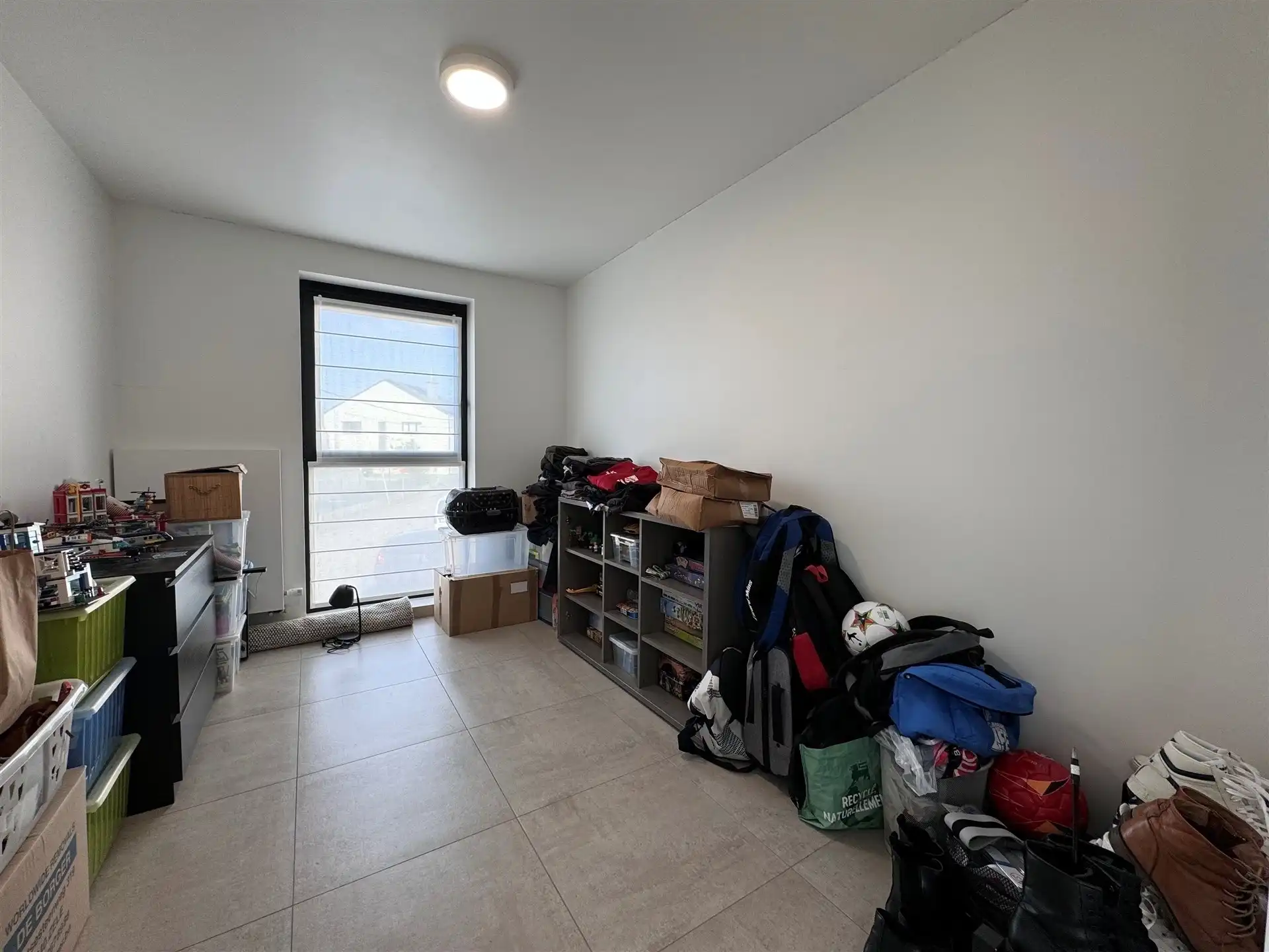 Moderne energiezuinige 3 slaapkamer woning met tuin en staanplaats. foto 16