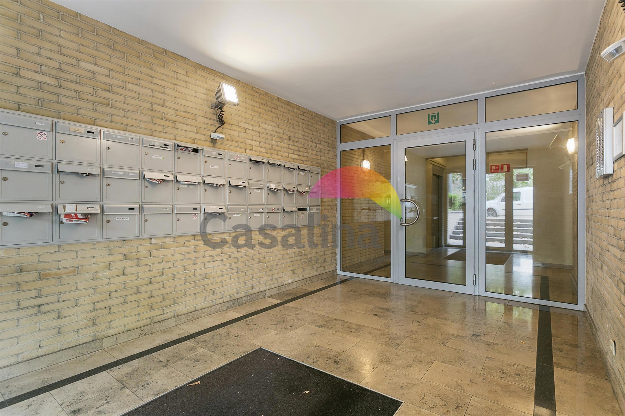 Twee-slpk appartement in uitstekende staat +parking foto 17