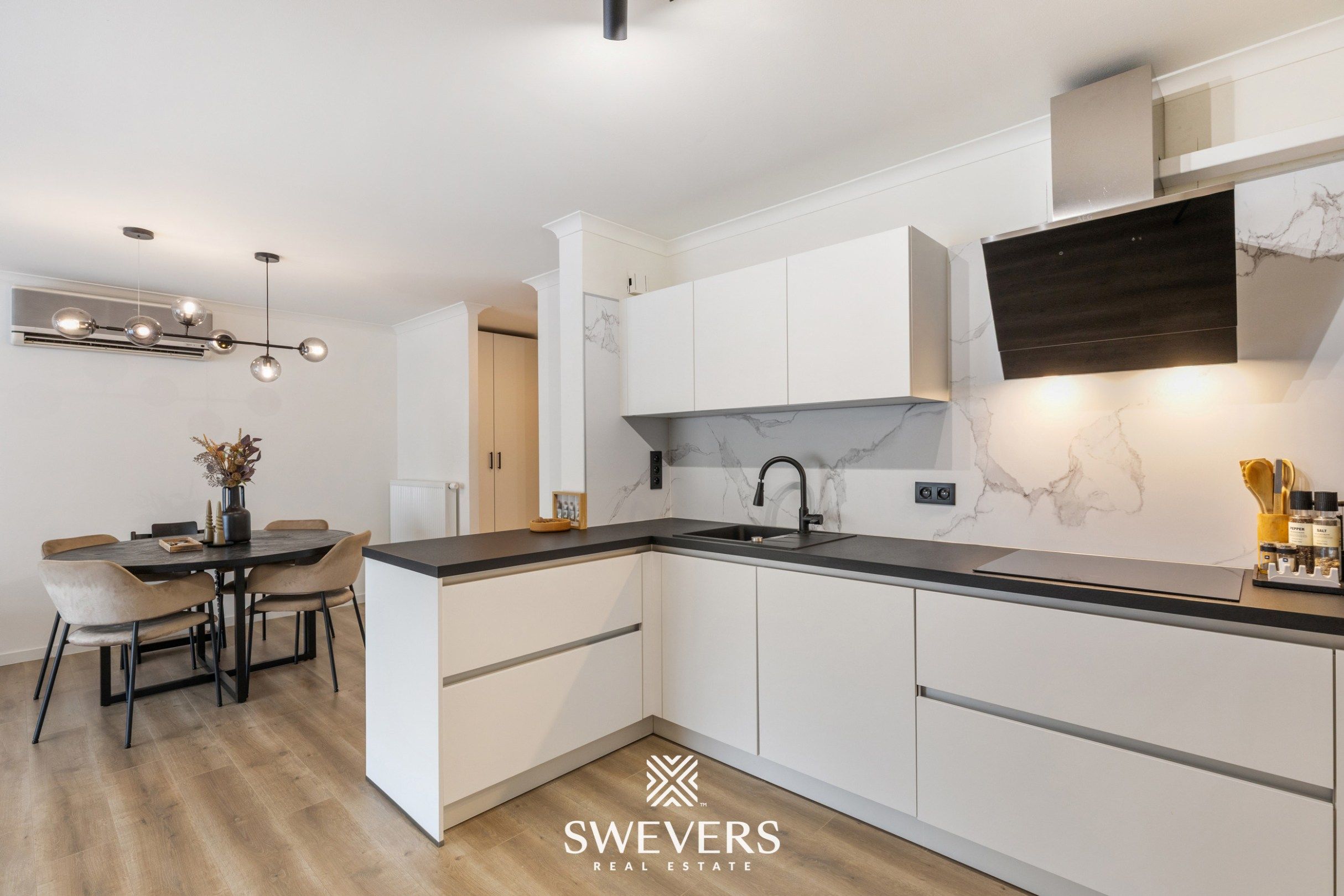 Instapklaar appartement met 2 slaapkamers in centrum Koersel foto 16