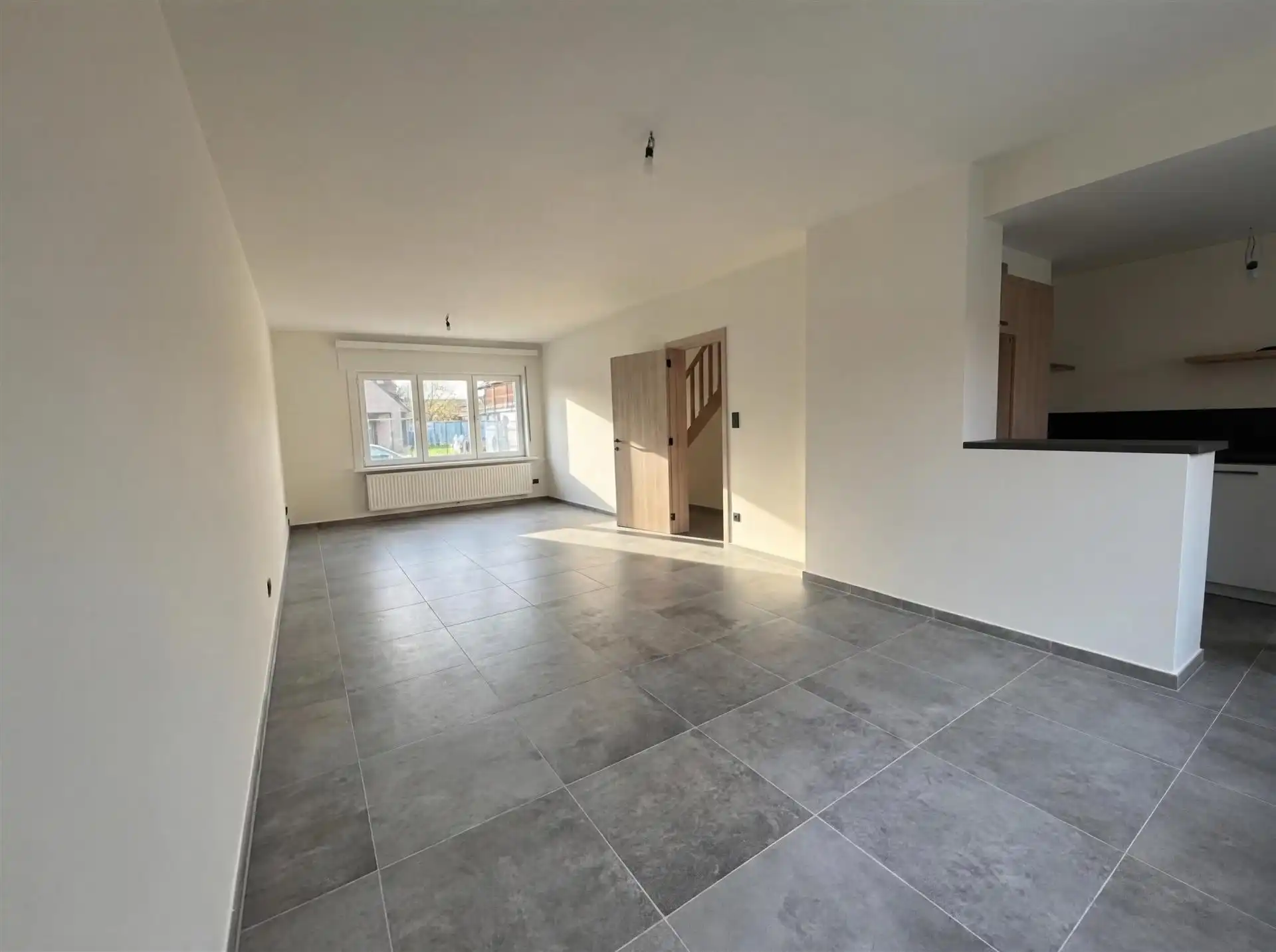 Gerenoveerde woning met drie slaapkamers te Hofstade foto 2