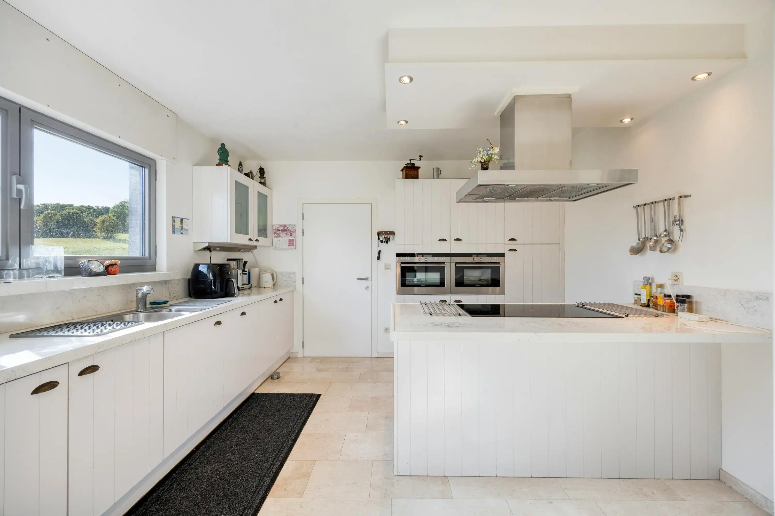 Villa in Eben-Emael met mogelijkheid tot twee wooneenheden nabij Maastricht foto 5