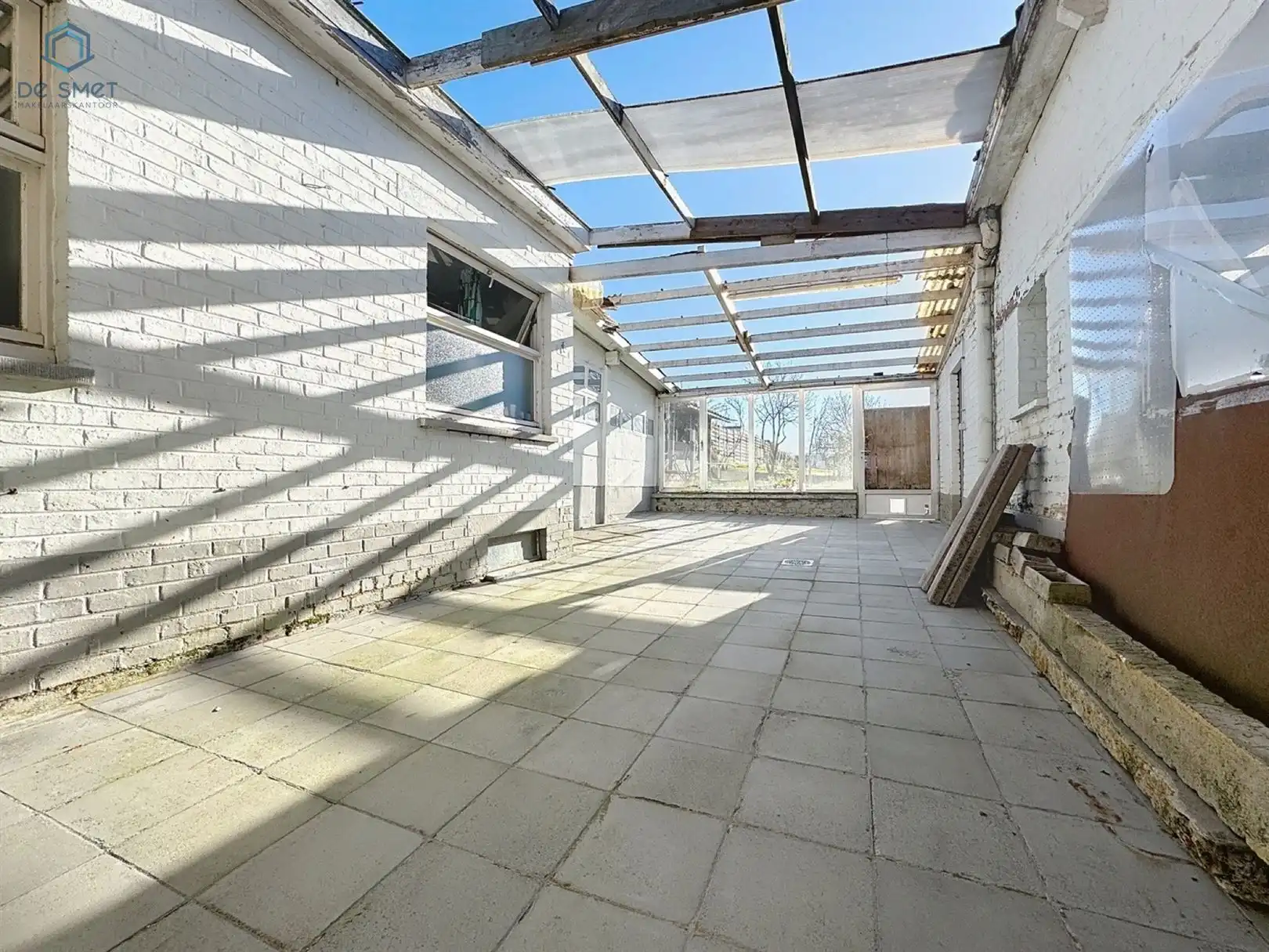 Ruime woning met veel potentieel! foto 18