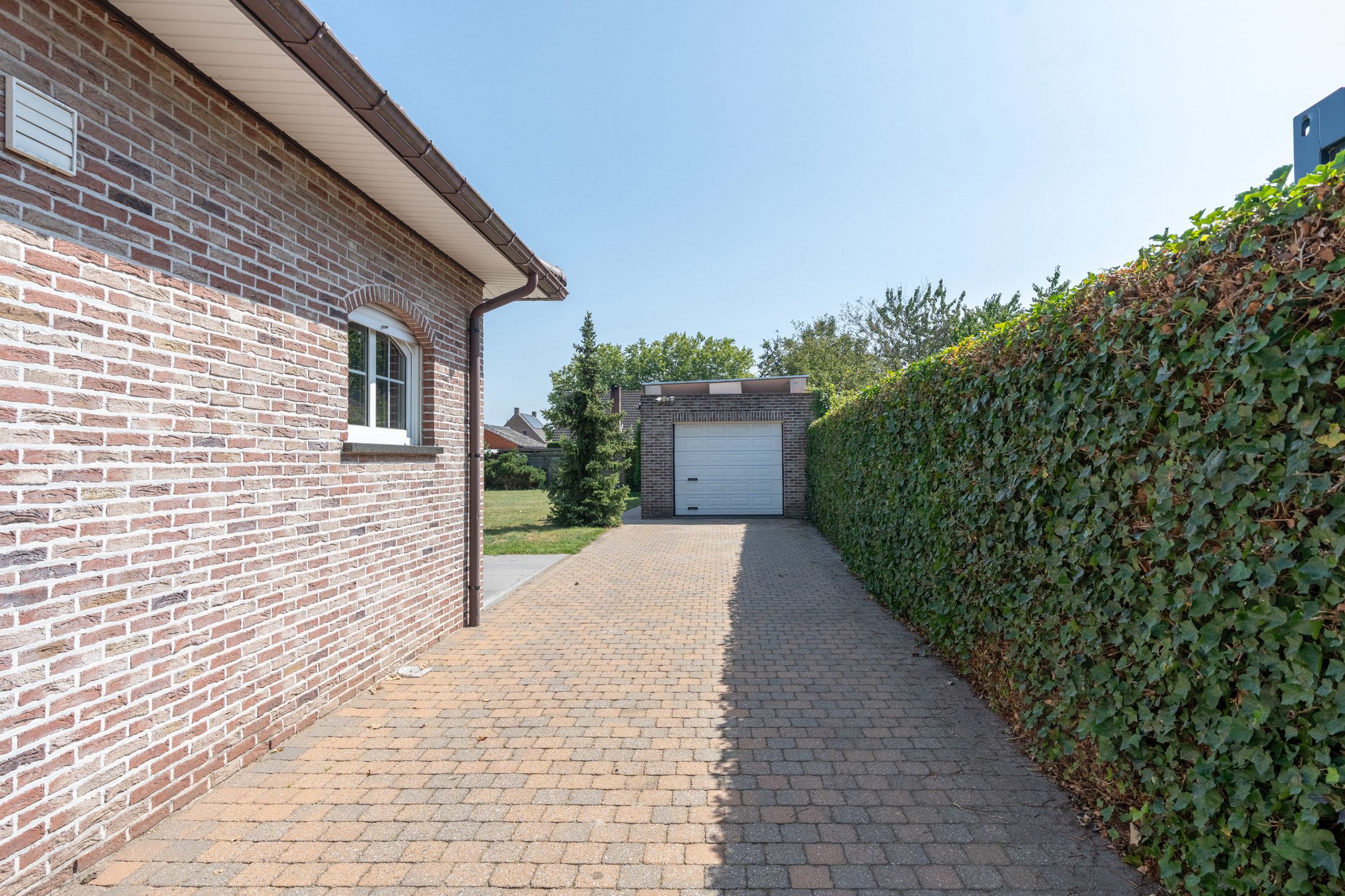 Vrijstaande woning met 3 slpk , garage en tuin te Beerse. foto 20