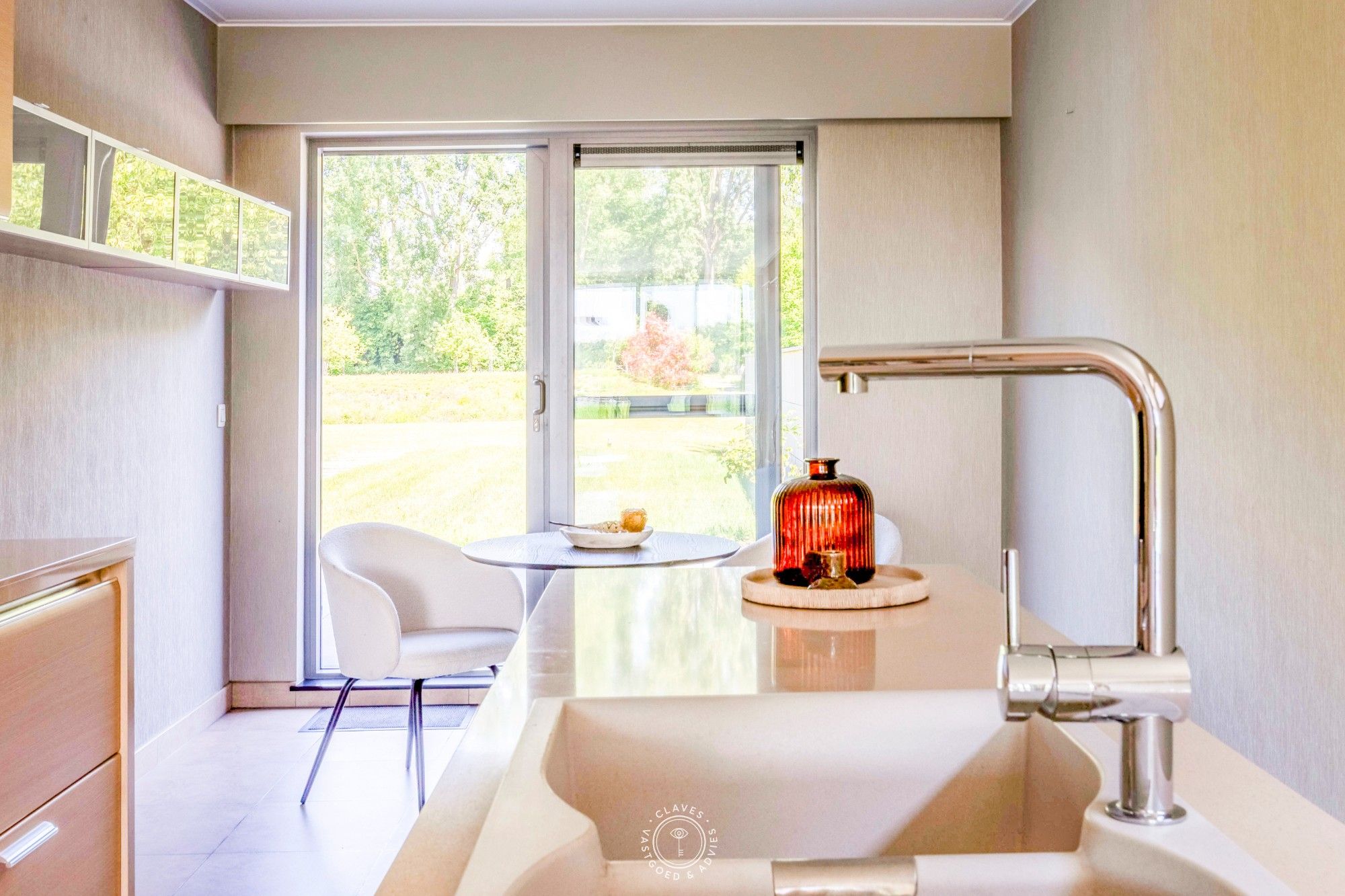 Ruim appartement met 3 slaapkamers, privétuin, garage én prachtig Scheldezicht foto 12