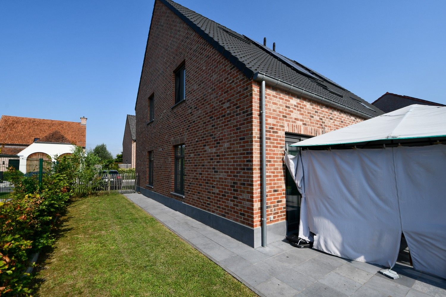 Prachtige recente halfopen bebouwing in een aangename verkaveling! foto 15