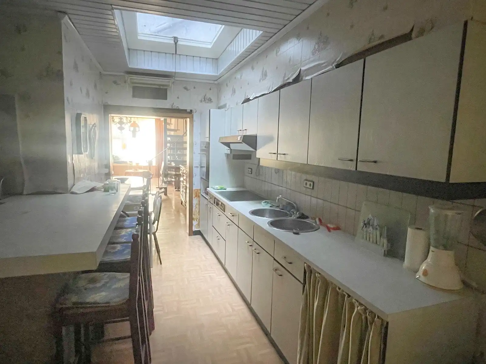 Te renoveren rijwoning met 4 slaapkamers vlak bij de jachthaven foto 5