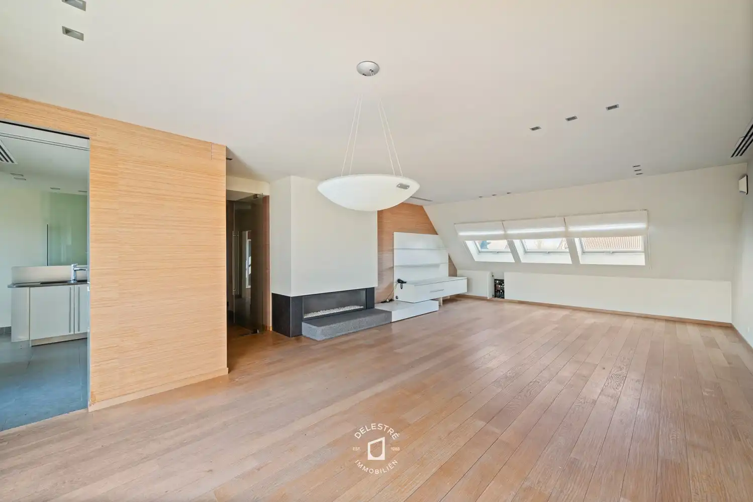 Veelzijdig investeringspand met 3 APP., MAGAZIJN, STAANPLAATSEN EN HANDELSPAND foto 32