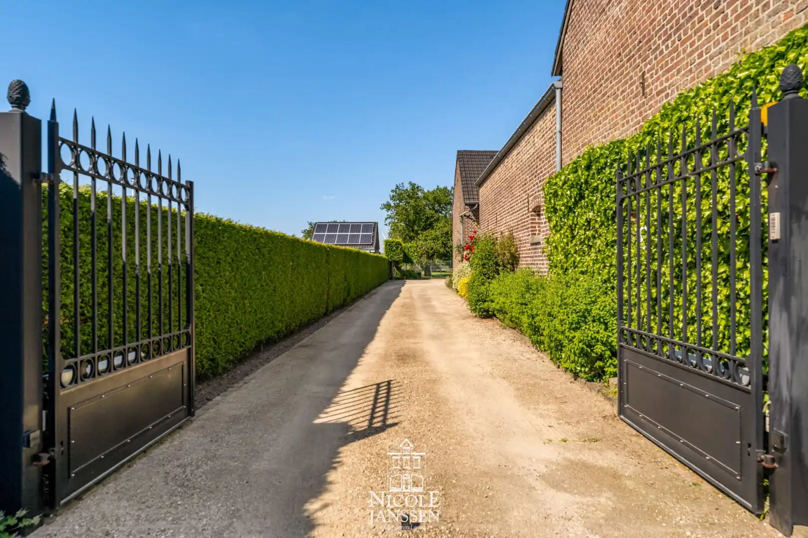 Gerenoveerde vierkantshoeve foto 24