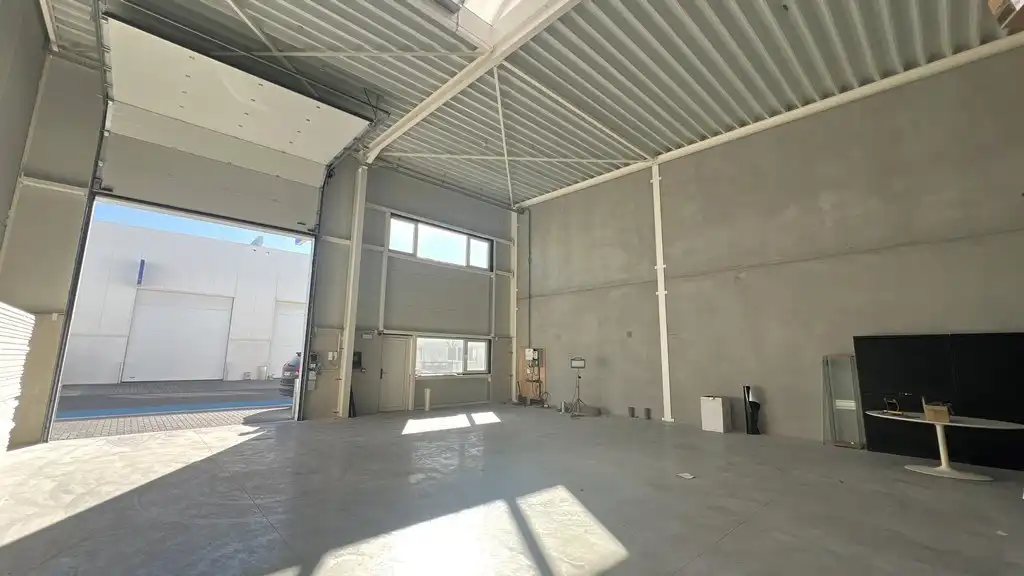 Nieuwbouw magazijn te koop vlakbij R4 in Evergem foto 8