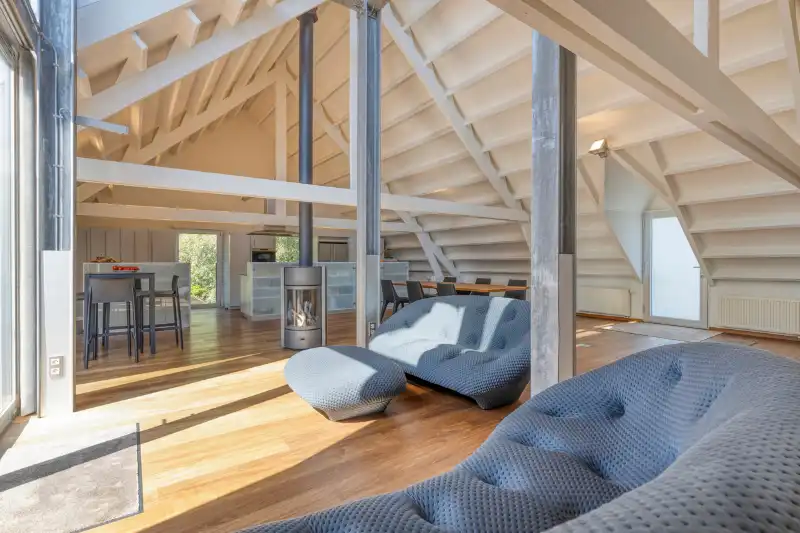 Exclusieve topfloor loft met indrukwekkend volume foto 5