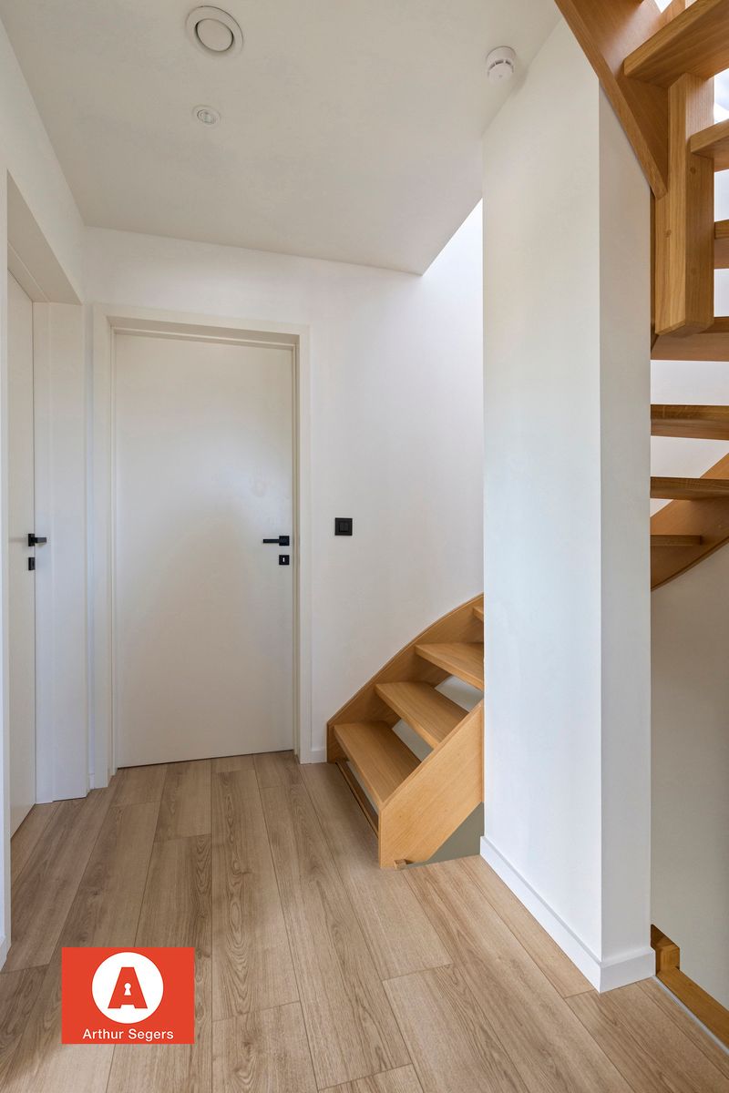 Halfopen BEN-woning met zonnige tuin en 4 slaapkamers foto 19