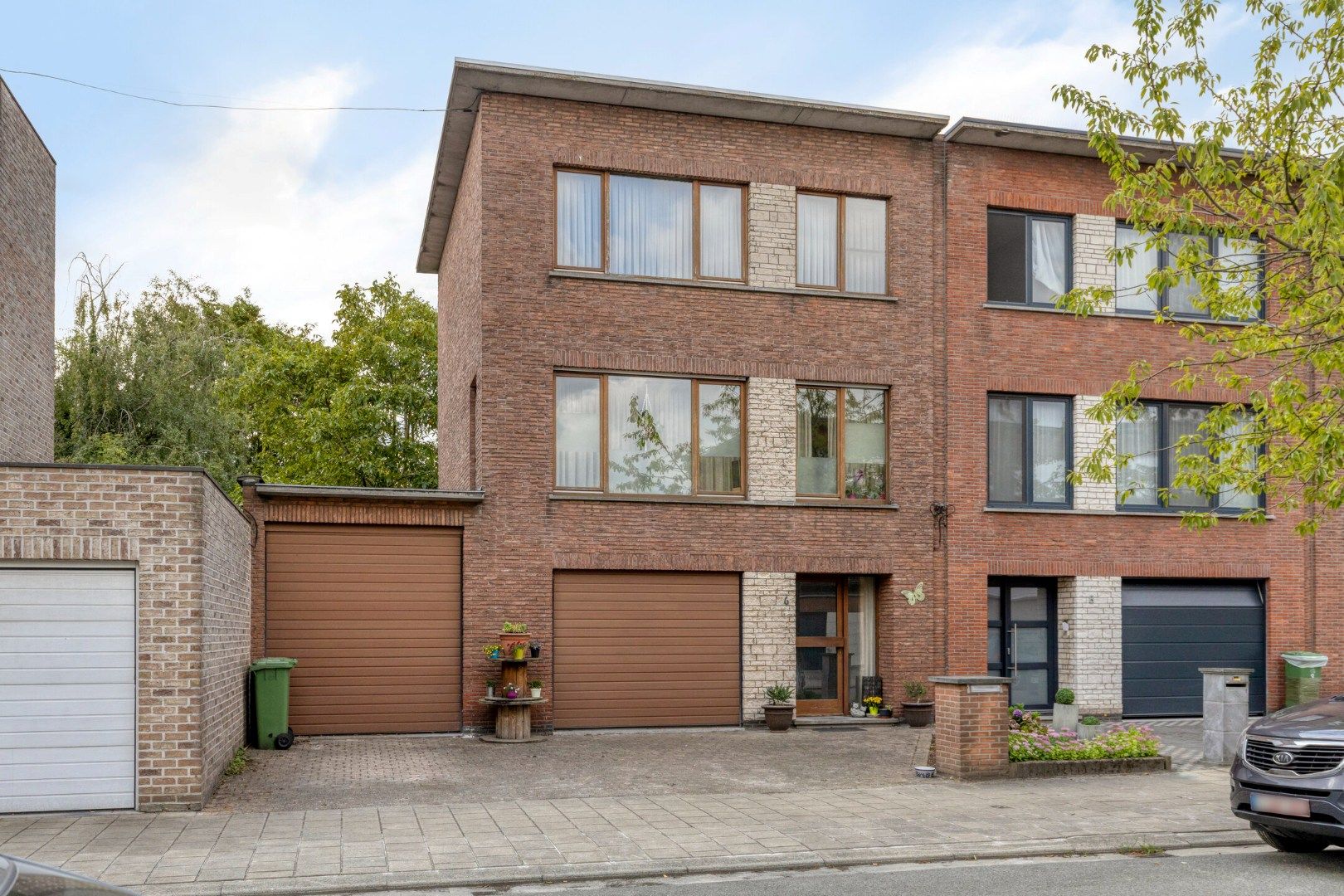 Hoofdfoto van de publicatie: Ruime woning met tuin, 3 slpk en dubbele garage