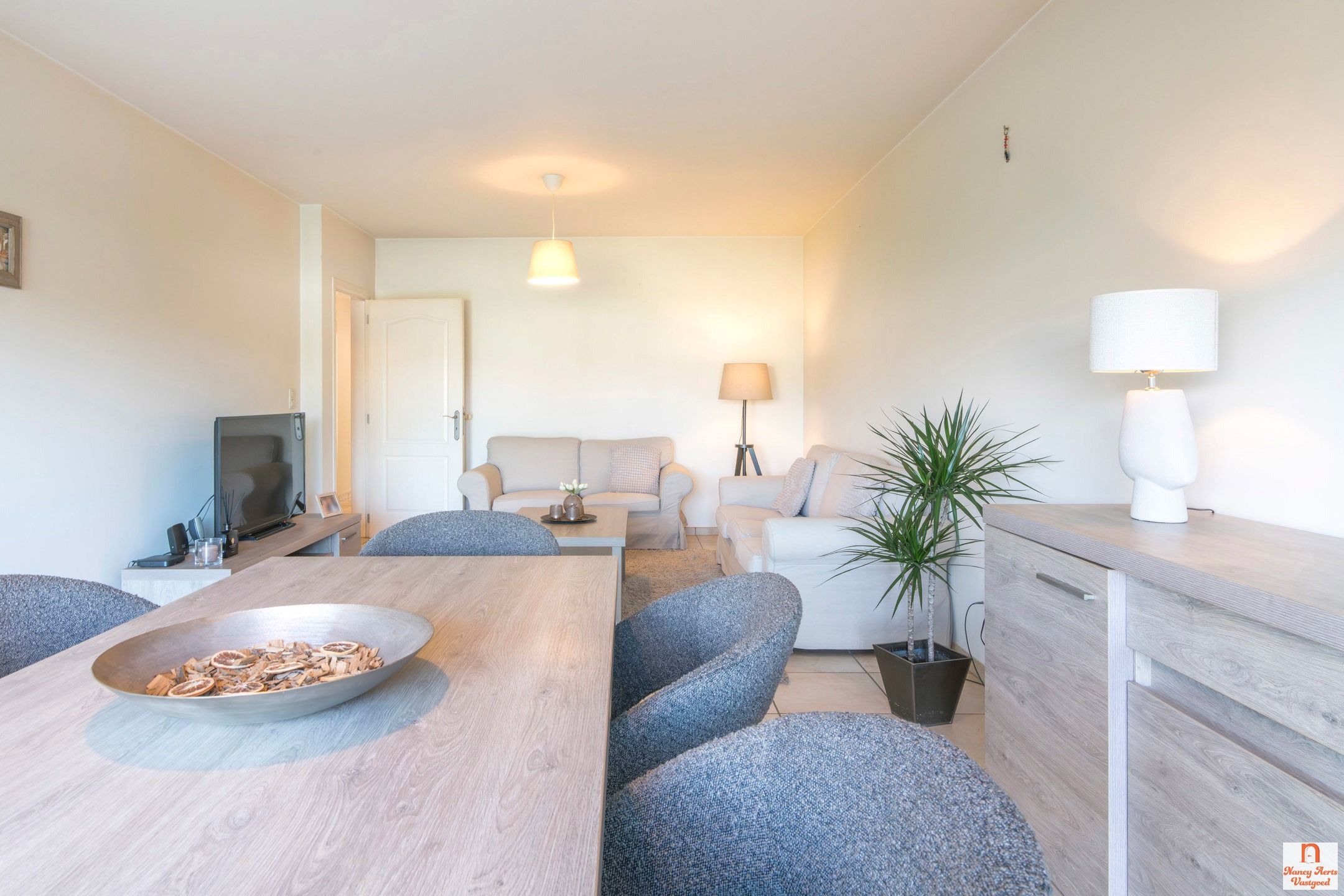 Lichtrijk gelijkvloers appartement met tuinzicht in Kuringen foto 8