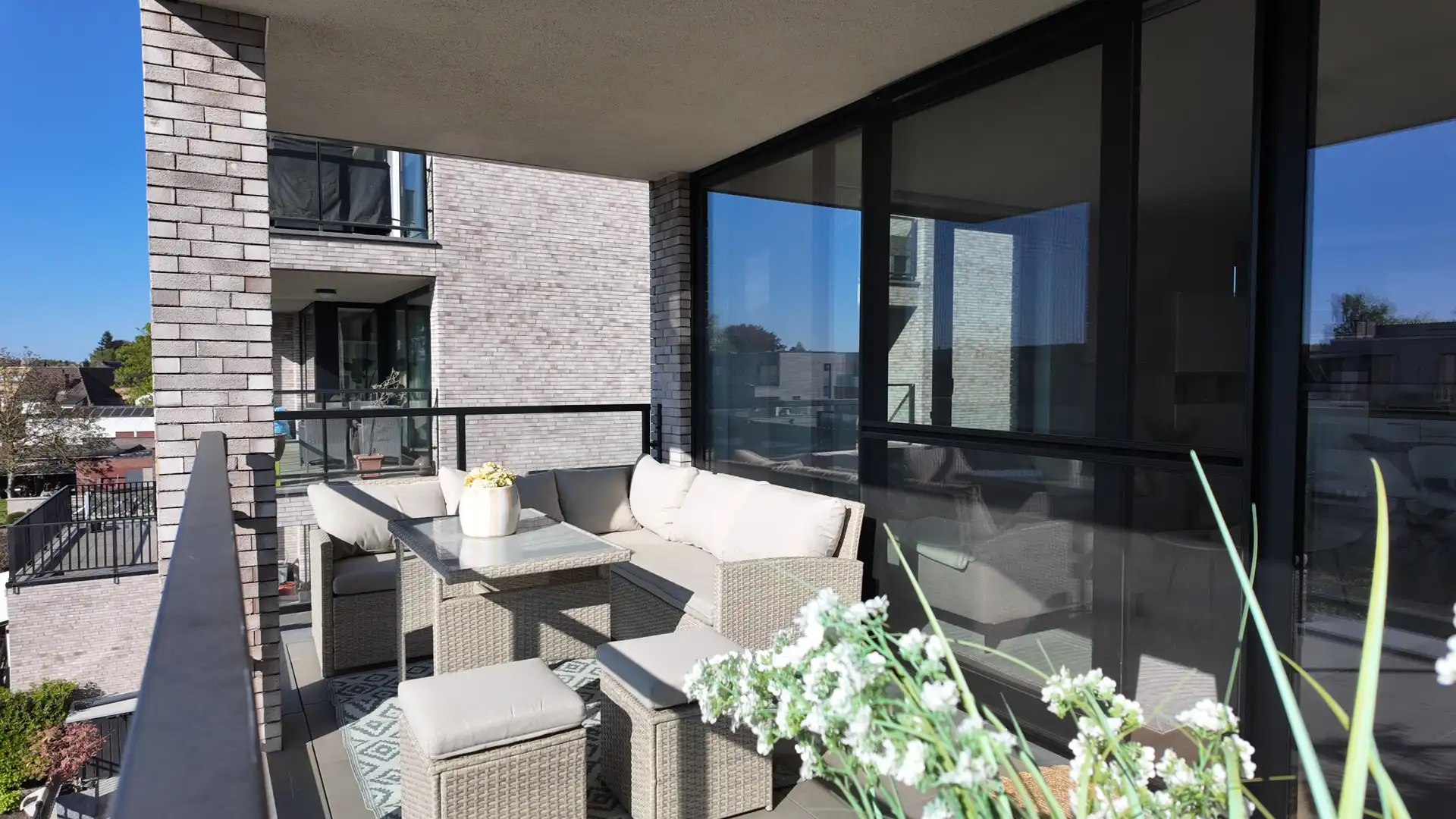MODERN APPARTEMENT MET 2 SLPKS TE HUUR - MAASMECHELEN foto 11