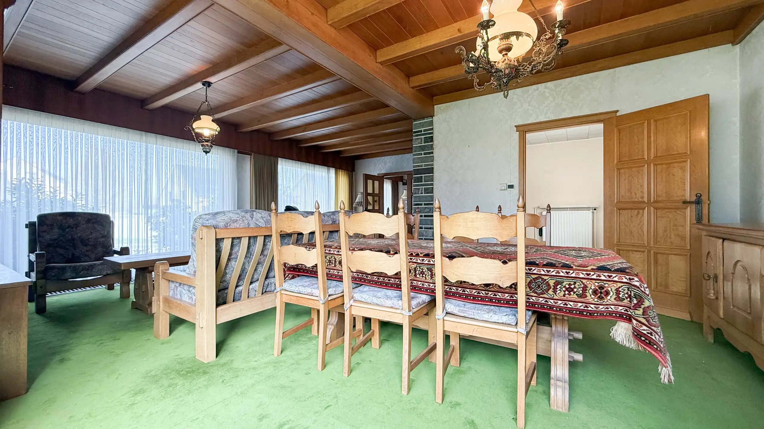 Rustig gelegen bungalow op zeer ruim perceel in Heusden! foto 6