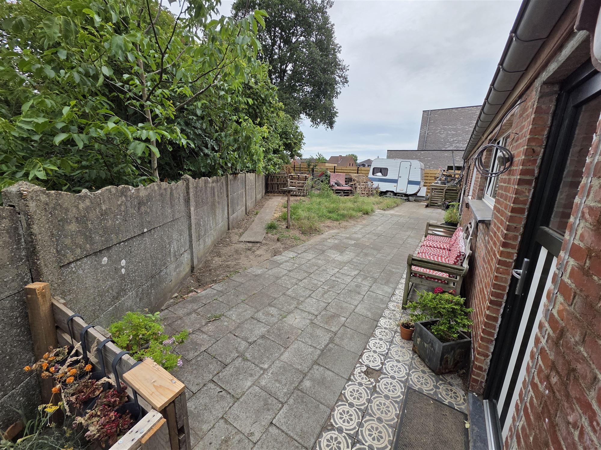 Gedeeltelijk vernieuwde boerderij op 903 m² foto 24