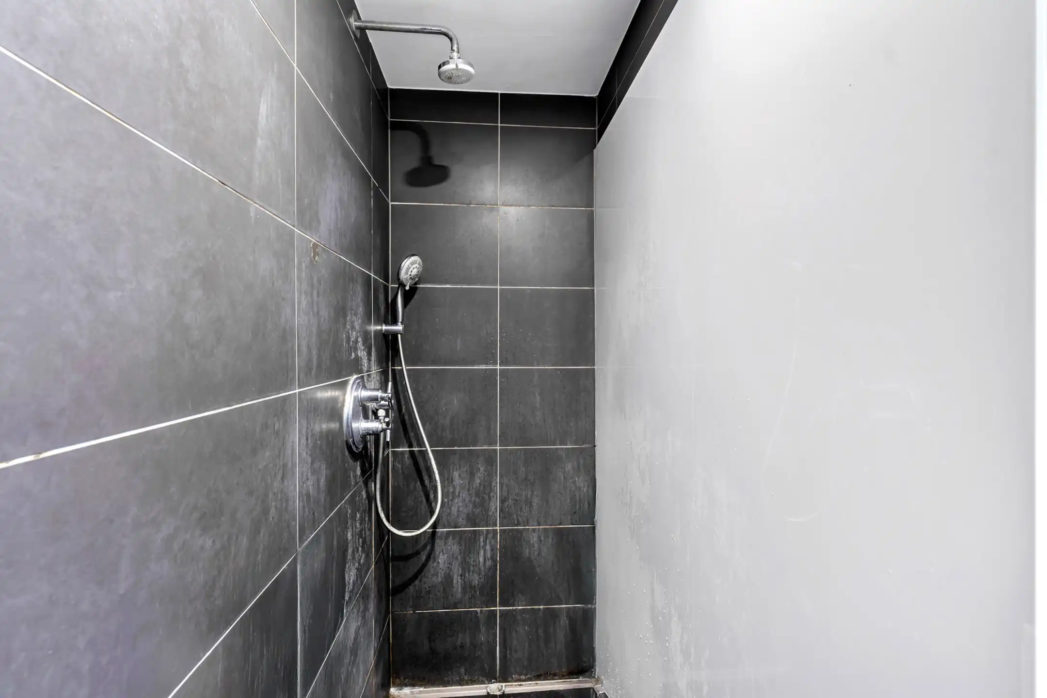 Ruime gezinswoning met 3 tot 4 slpks, kelder en zonnige tuin foto 11