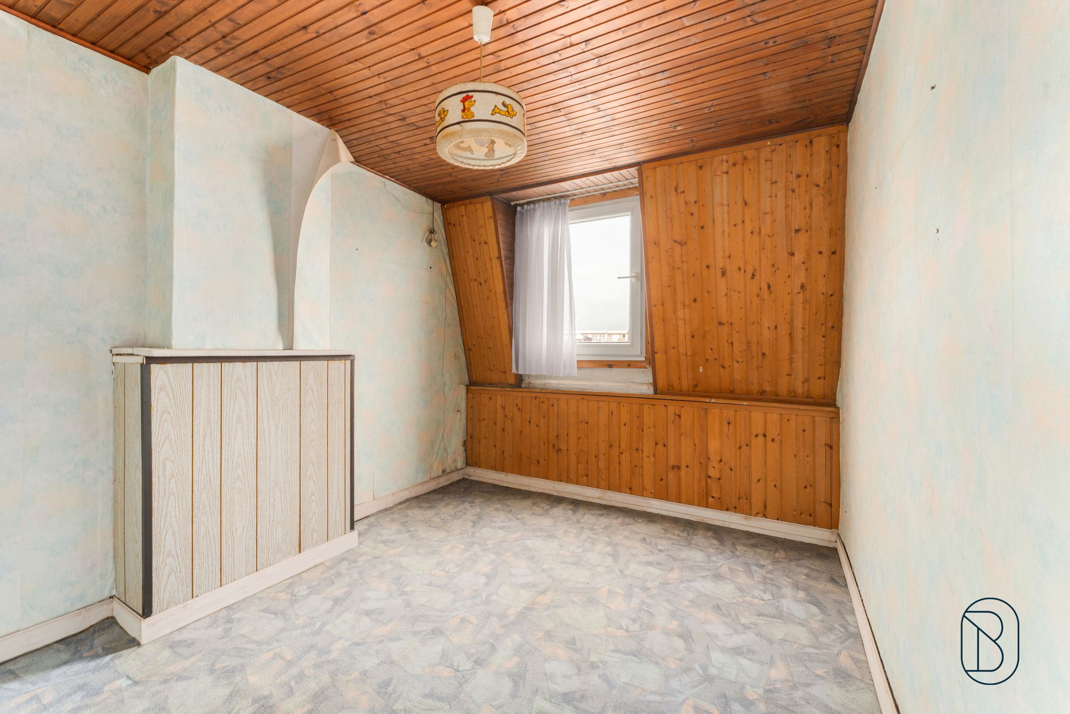 Topgelegen op te frissen woning met 5 slk en handige garage foto 14