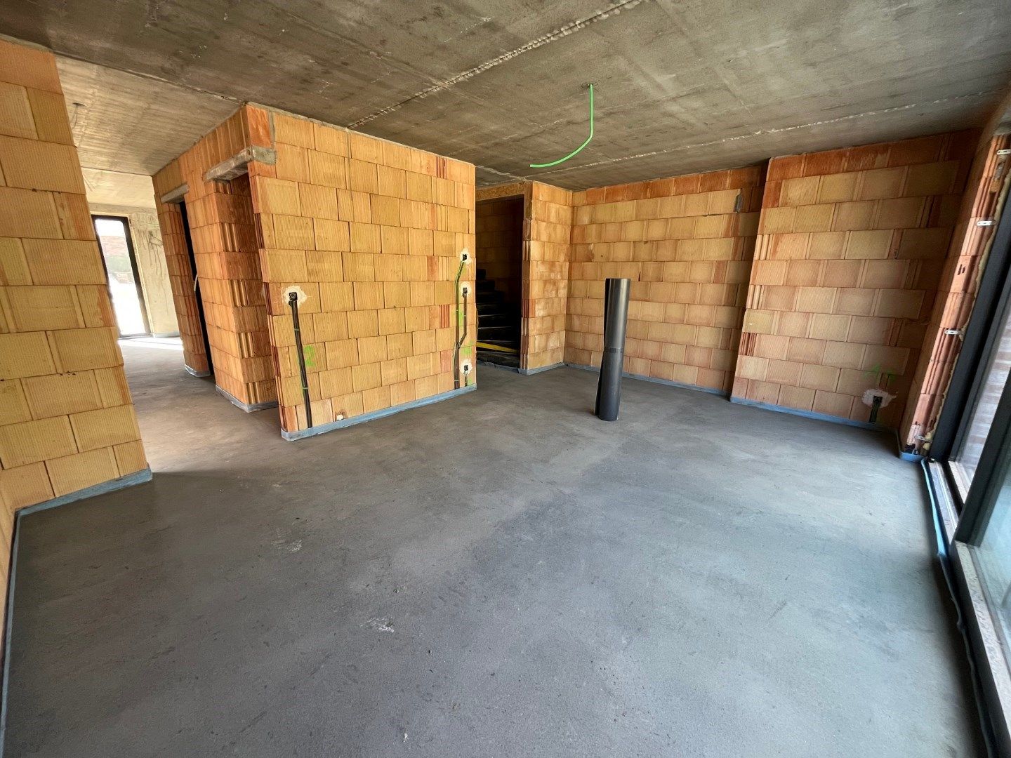 Landelijke nieuwbouwwoning in hartje Dikkelvenne foto 11