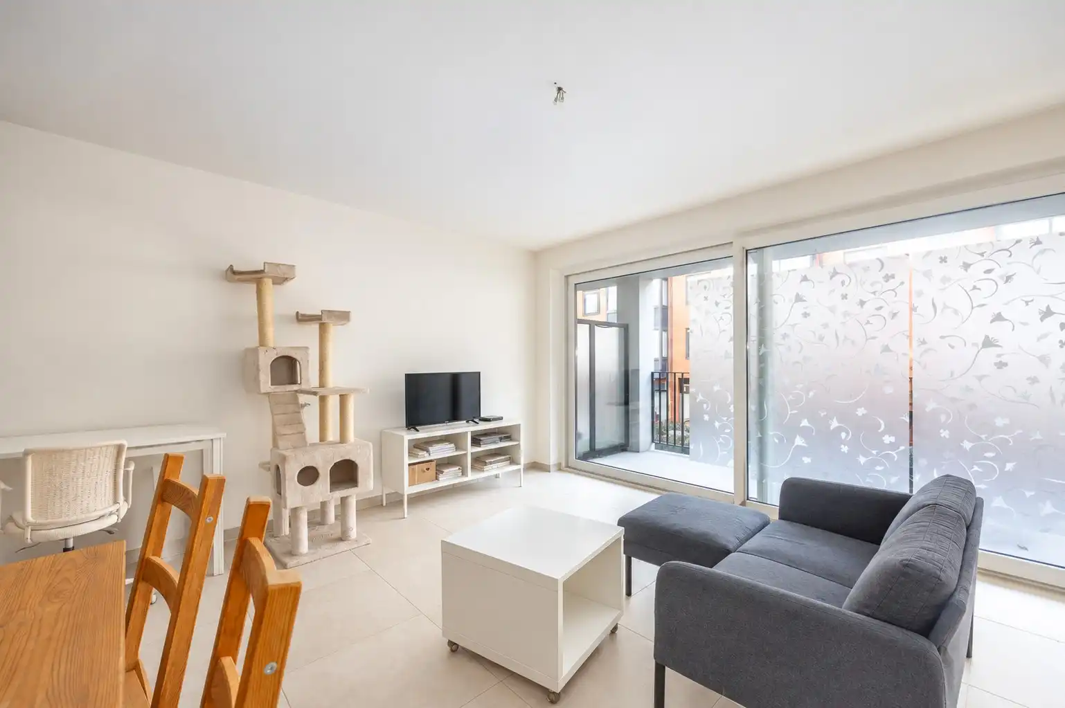 Instapklaar appartement met ruim zonneterras in het centrum van Oostende! foto 3