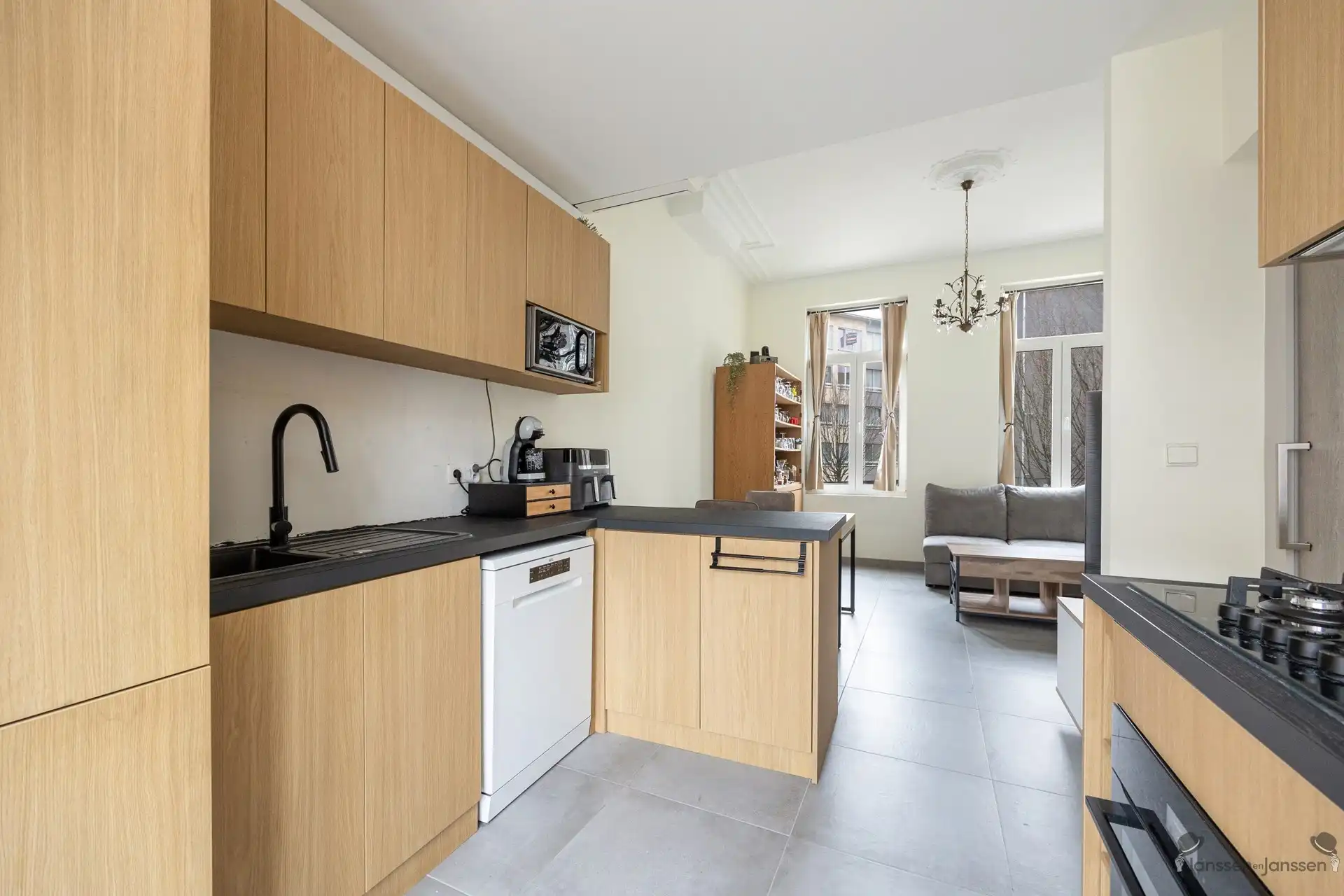 Gerenoveerde woning met modern comfort en gunstig EPC-label B foto 4