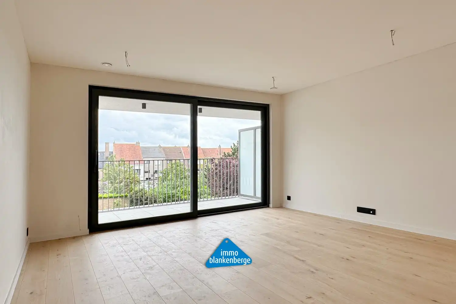 Modern nieuwbouwappartement met 1 slaapkamer met zonnig terras foto 2