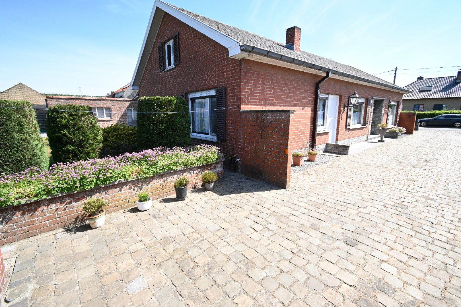 Alleenstaande bungalow met garage en tuin te Maldegem foto 28