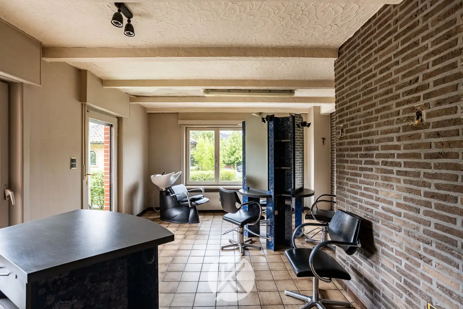 Uniek renovatieproject met ruimte en karakter foto 13