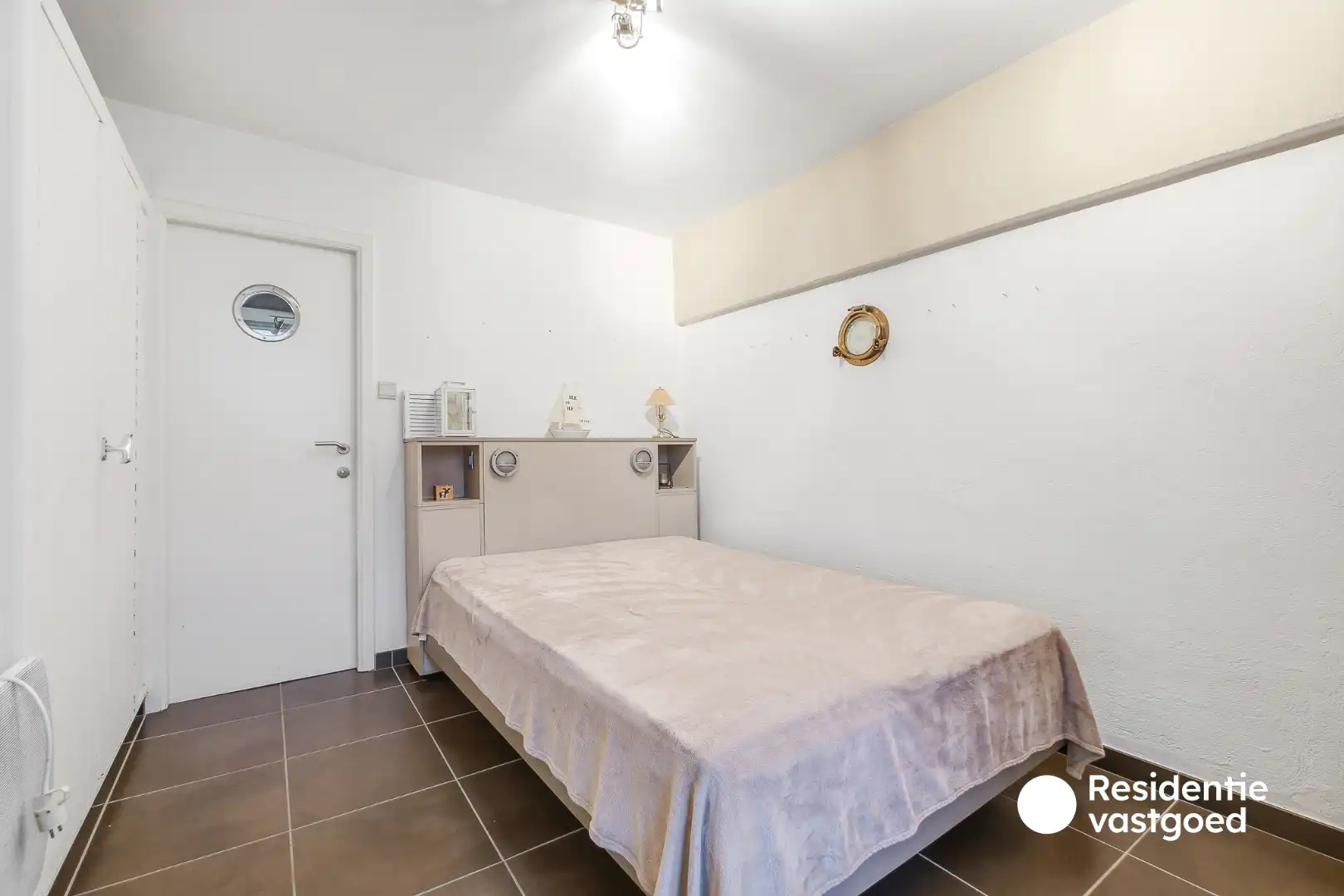 Gemeubeld éénslaapkamerappartement met terras en kelderberging in Park Atlantis, De Haan foto 8