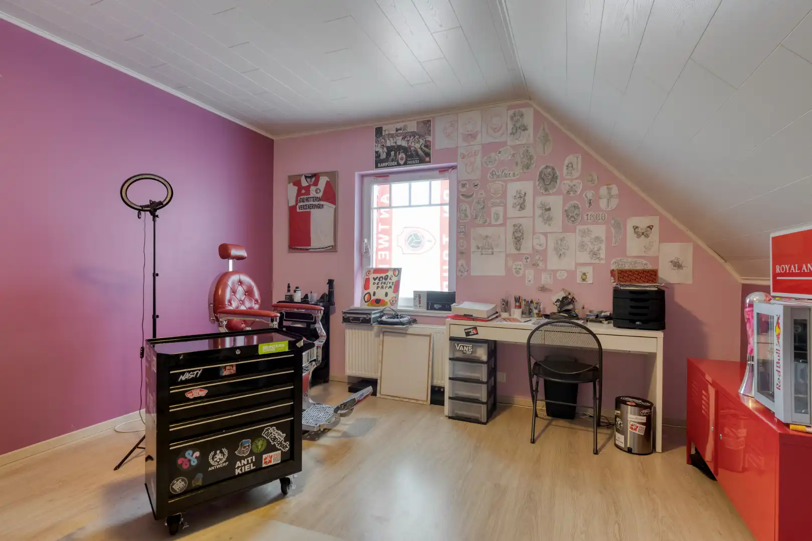 Vrijstaande woning van 2015 met 3 slaapkamers, volledige kelder en zuidgerichte tuin in Schilde. foto 12