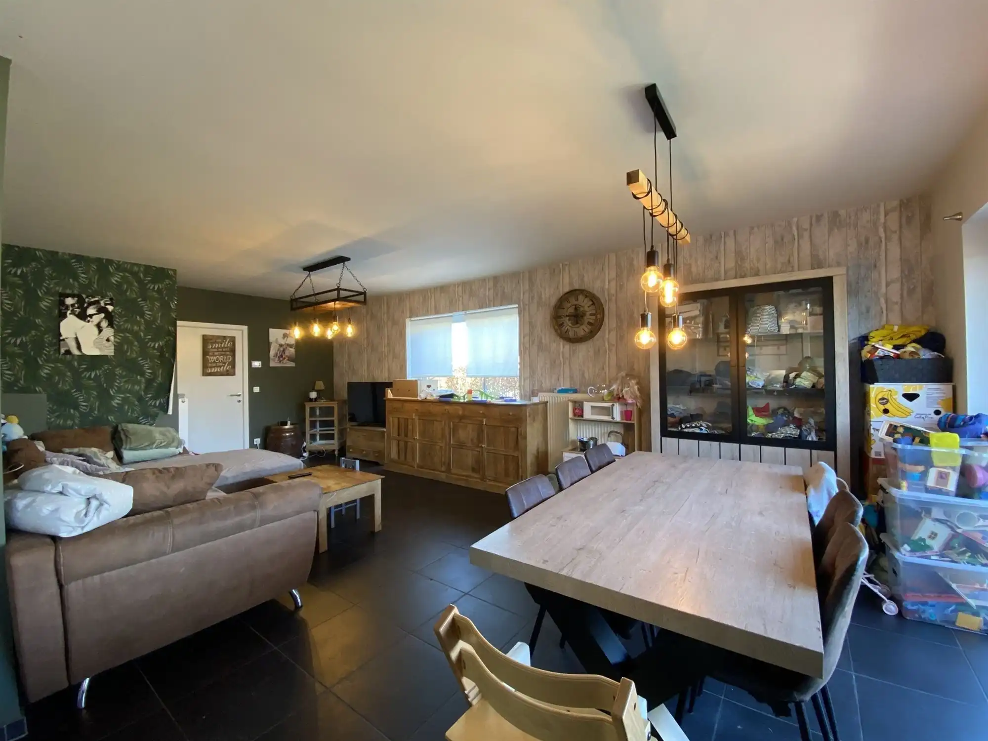 Halfopen bebouwing met drie slaapkamers in rustige woonwijk foto 4