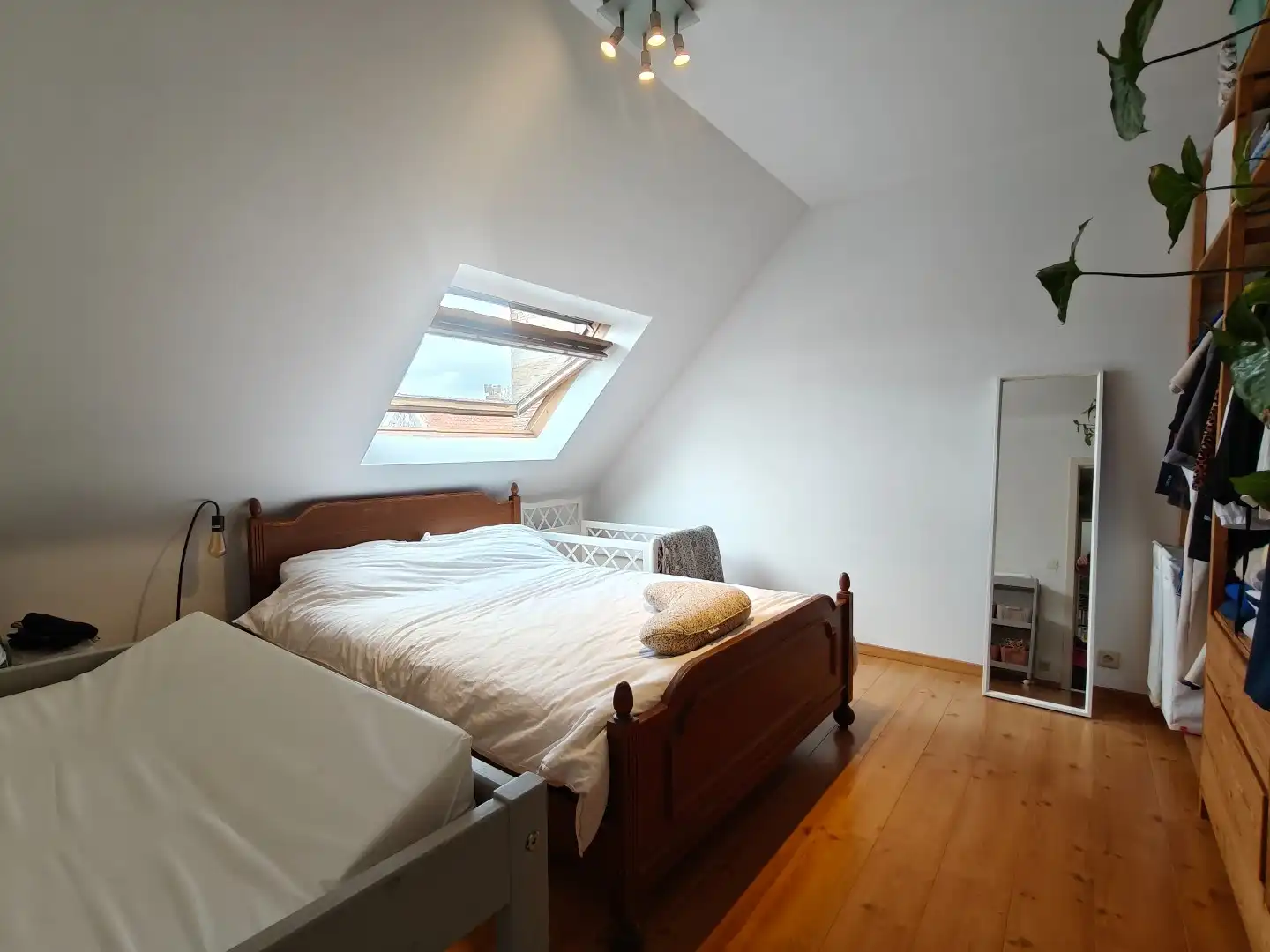 Appartement met garage op de tweede verdieping te Sint-Niklaas foto 5