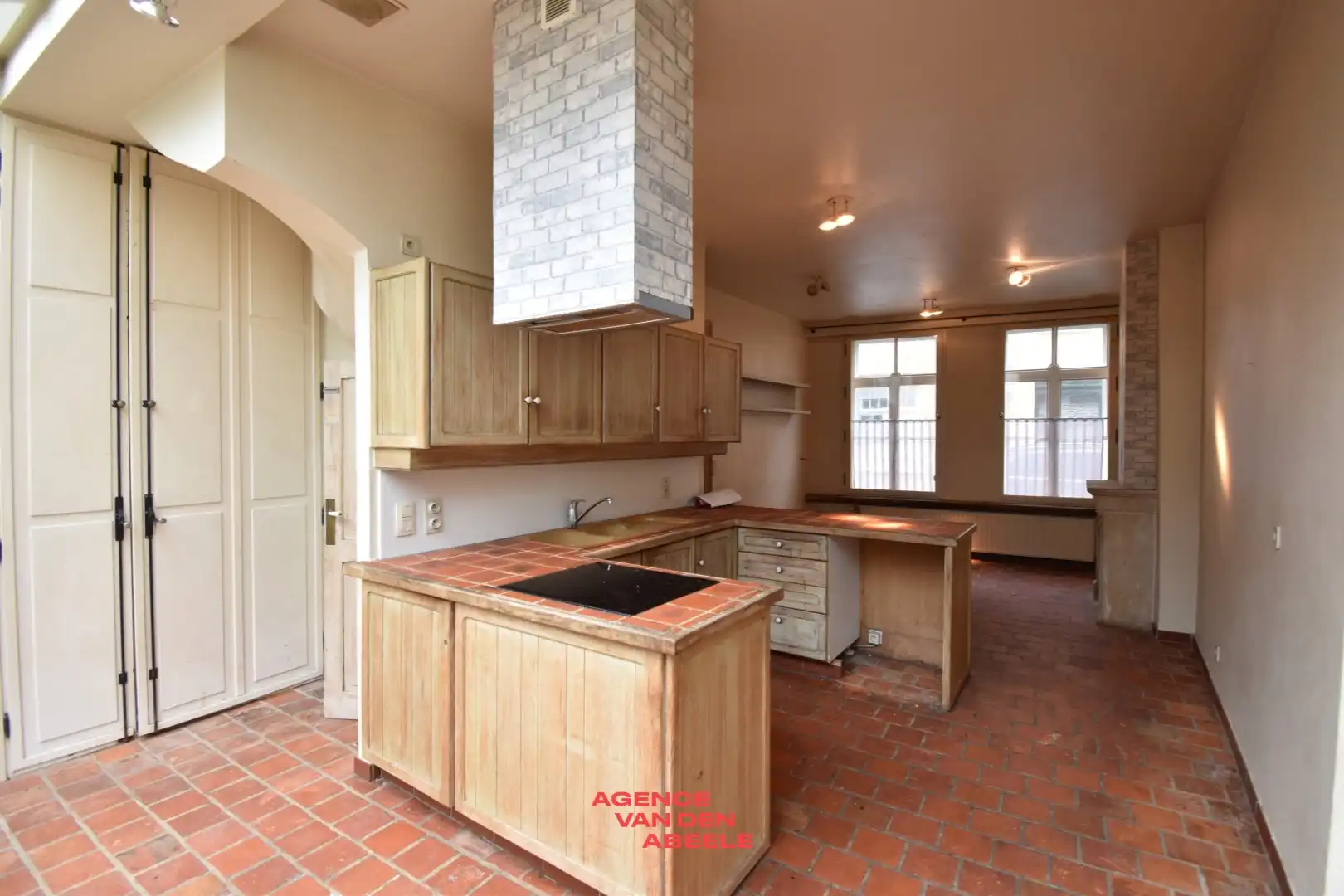 Klassevolle woning met 3 slaapkamers en tuin te Brugge  foto 7