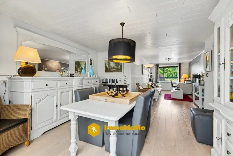 INSTAPKLARE WONING, CENTRAAL GELEGEN IN WACHTEBEKE - TE KOOP foto 8
