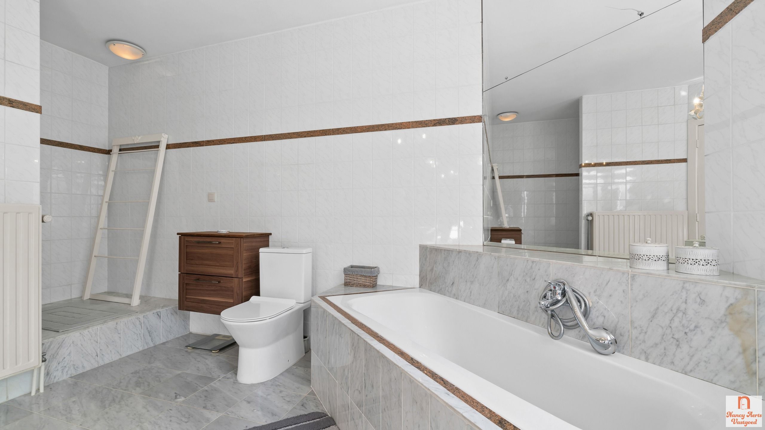 Stijlvolle villa met aparte loft, ideaal voor co-housing foto 13