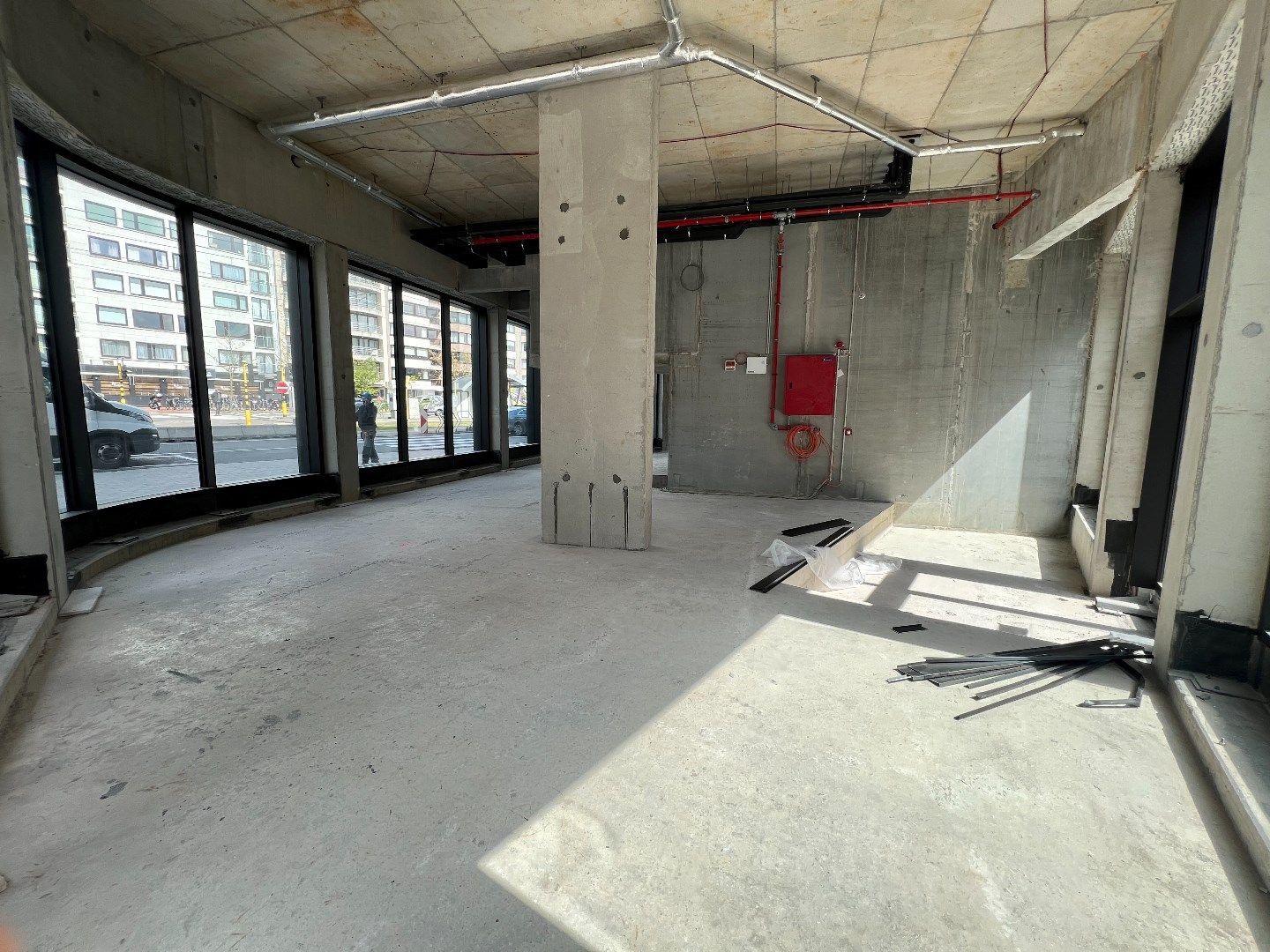 Handelspand van 206m² in de Heldentoren  foto 3