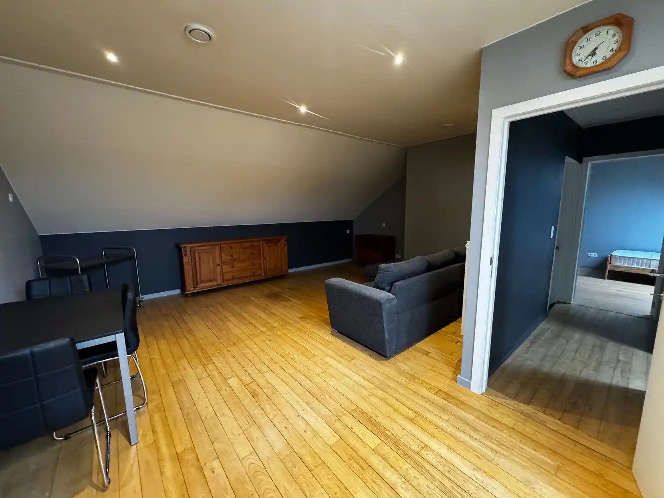 Veelzijdige woon- en werkcombinatie op een centrale ligging in Munsterbilzen foto 12