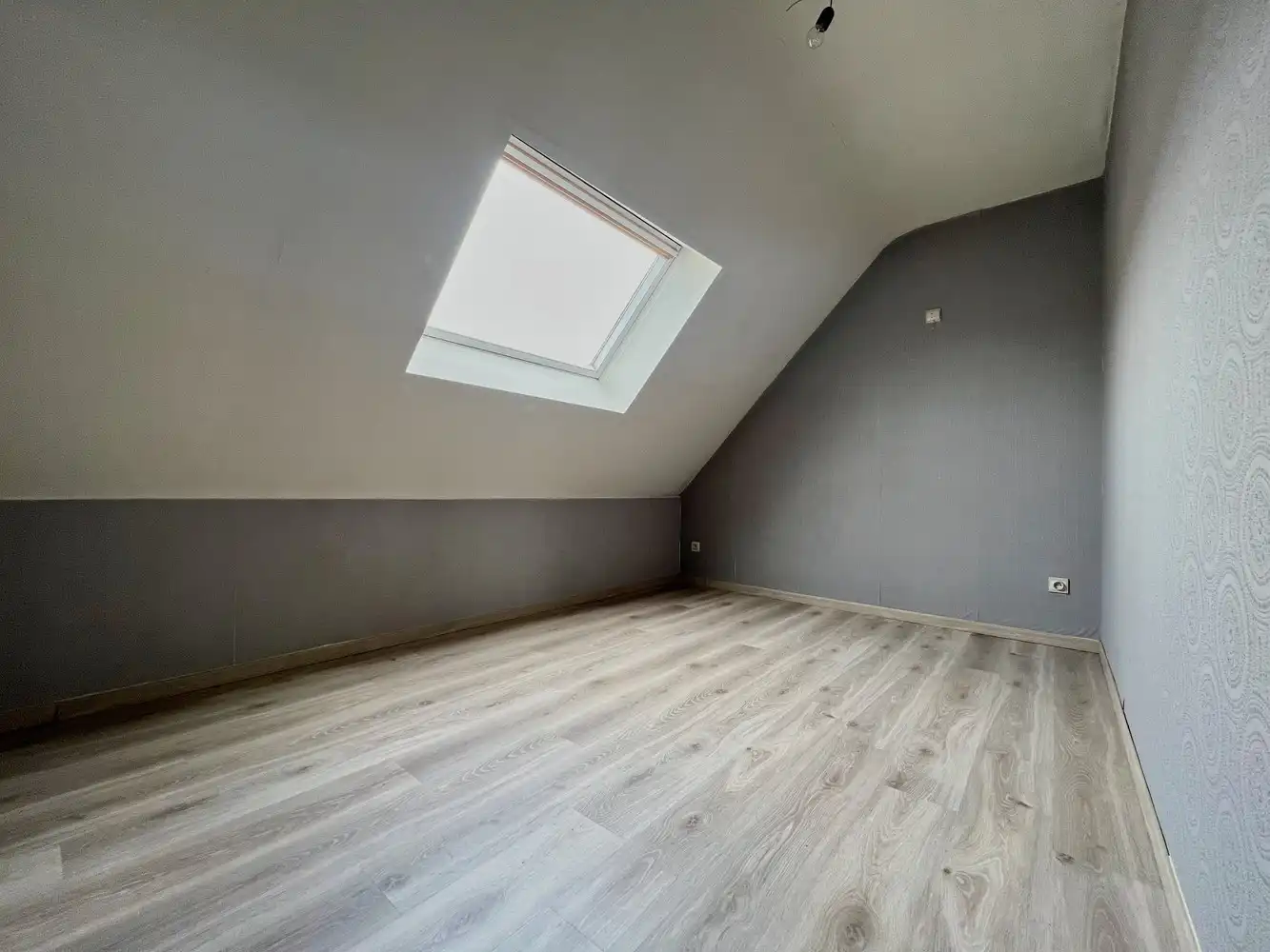 Lichtrijk en ruim appartement met 2 slpks. + terras! foto 9