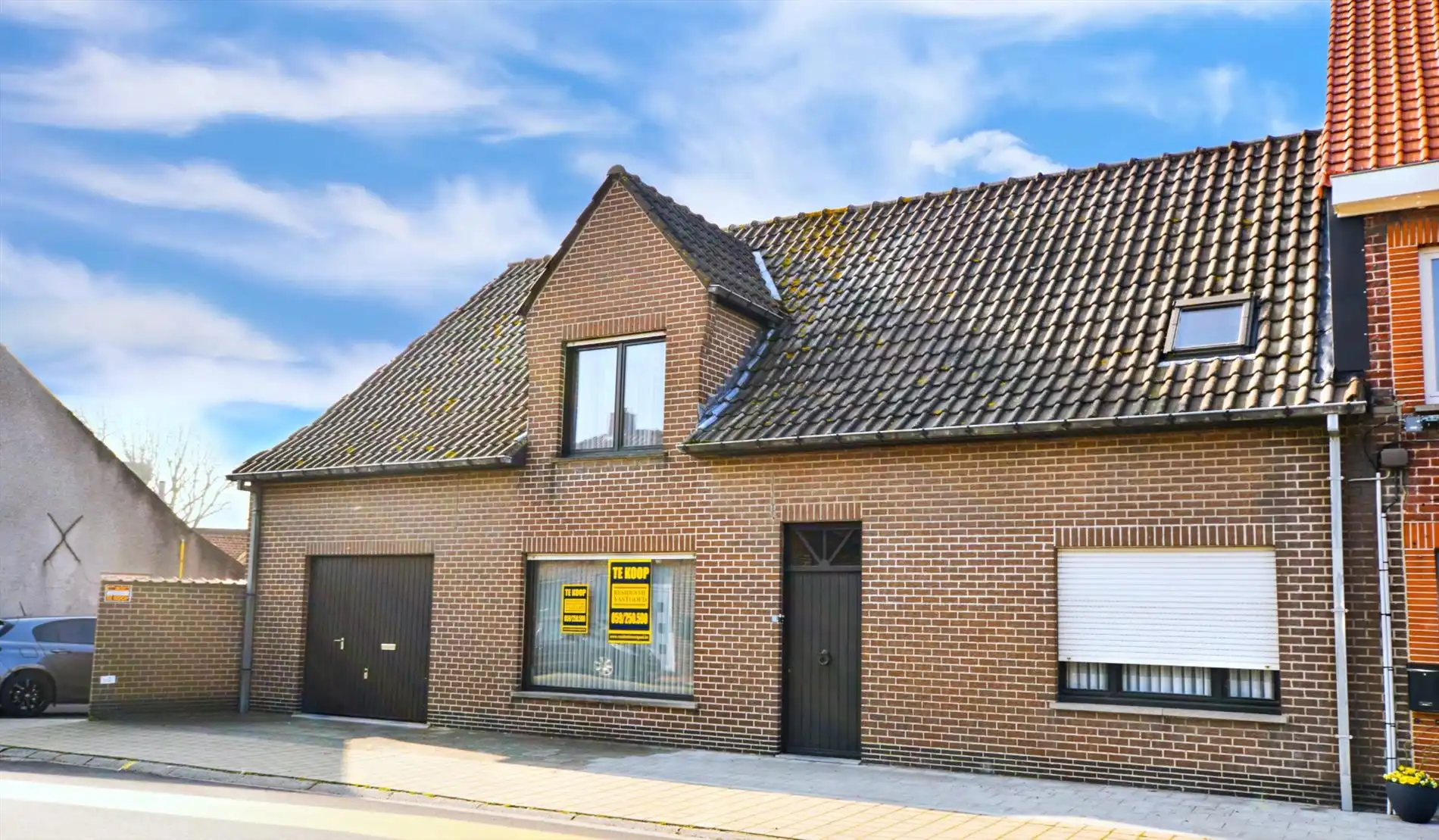 Ruime eengezinswoning met 3 slaapkamers in het centrum van Lichtervelde.  foto {{pictureIndex}}