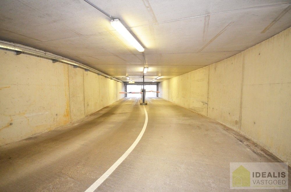 RUIME EN AFGESLOTEN PARKEERPLAATS IN HARTJE PELT ALS ONDERDEEL VAN DE ONDERGRONDSE PARKEERGARAGE FORTE! foto 2
