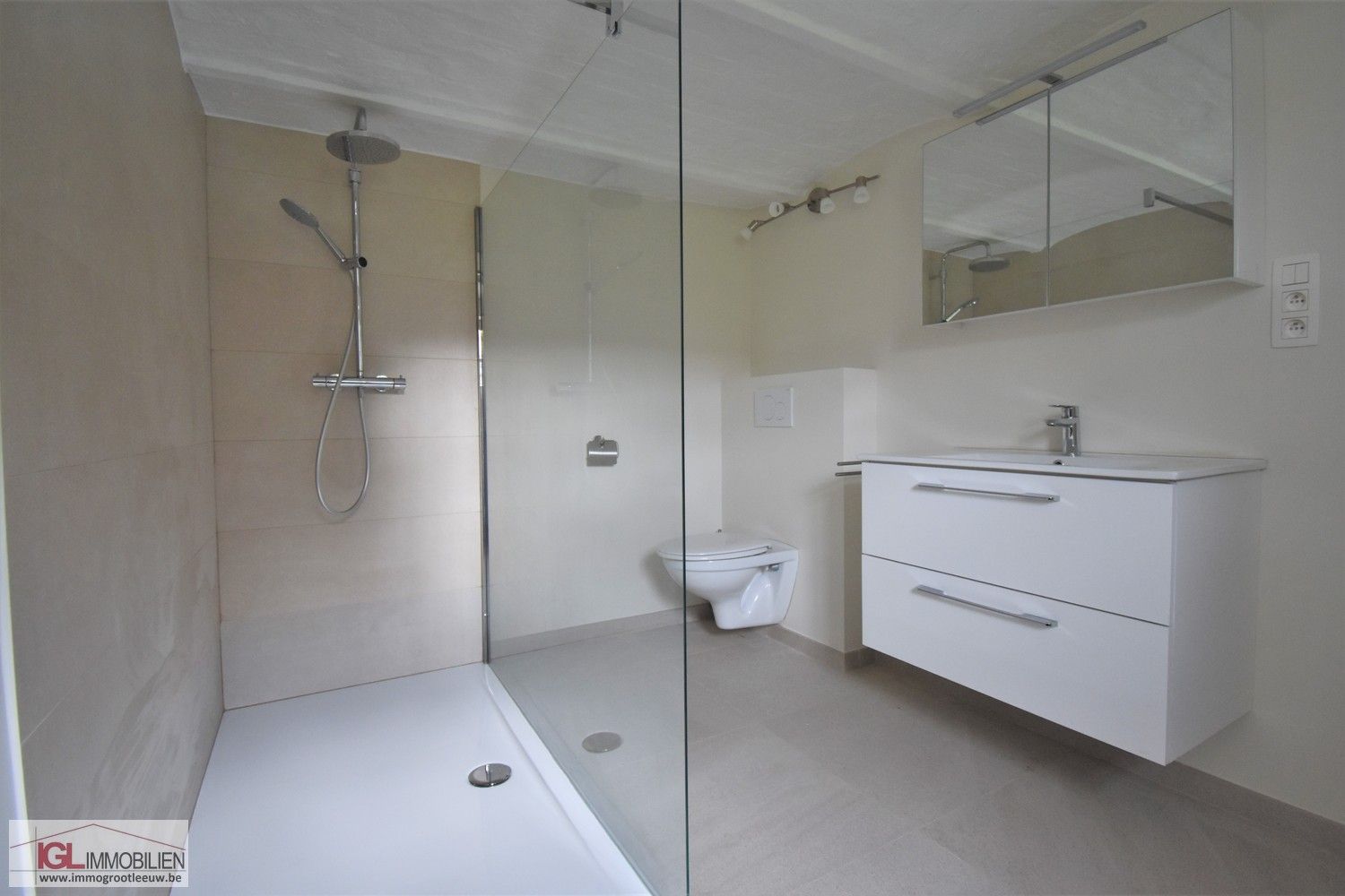 Charmante gerenoveerde fermette met 4 slaapkamers! foto 14