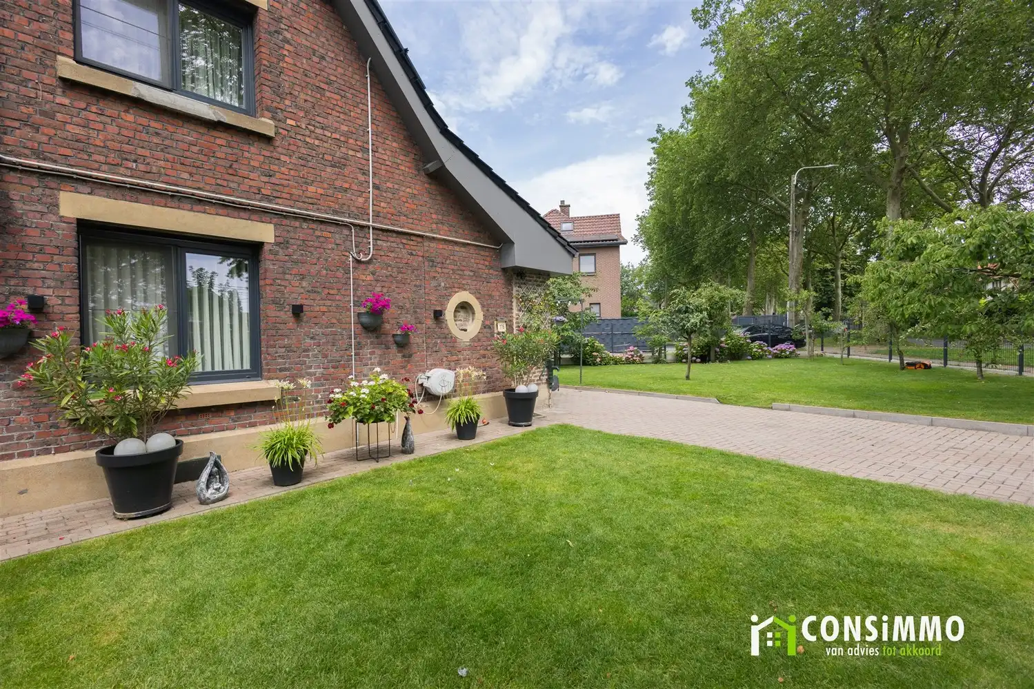 Gerenoveerde mijnwoning in de tuinwijk van Waterschei foto 24