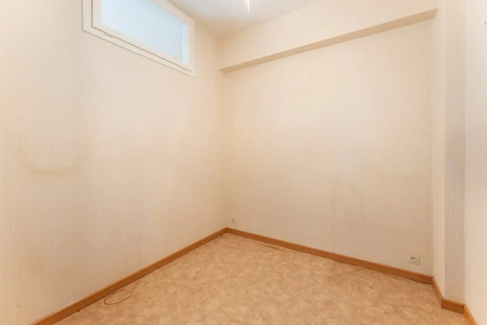 Te renoveren 2 slaapkamer appartement foto 9