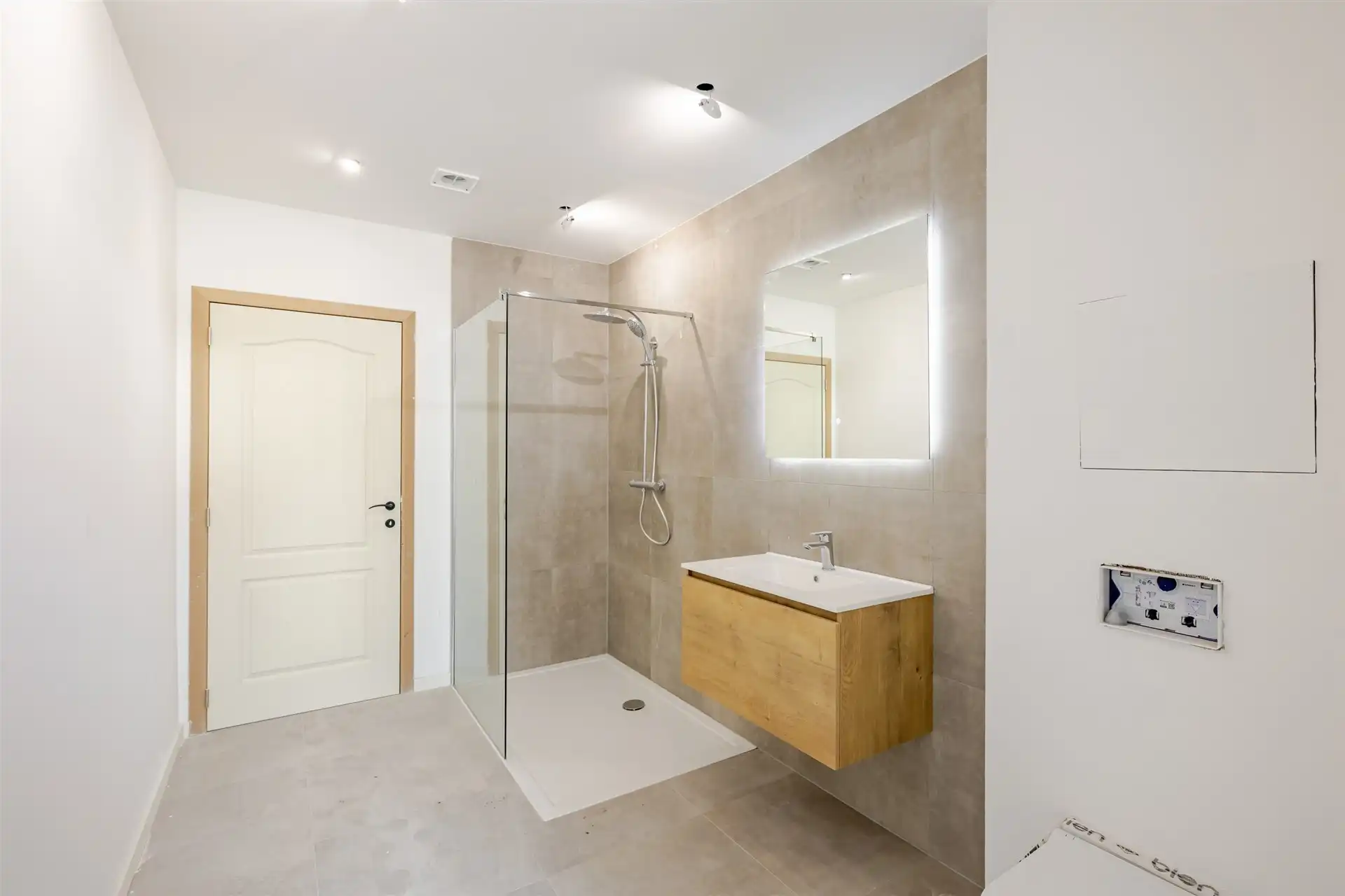 Gerenoveerde woning met 3 slaapkamers in De Klinge  foto 12