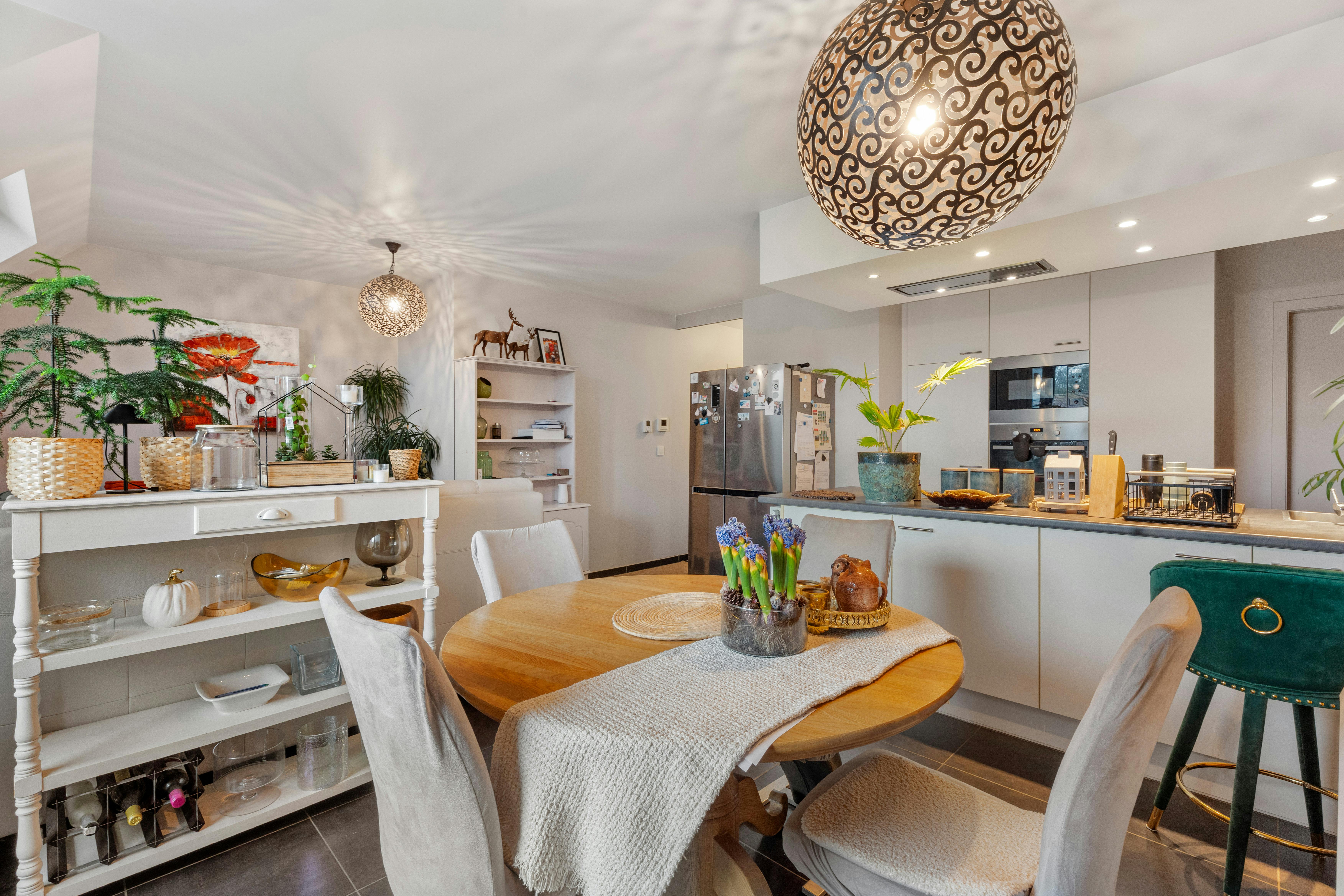 Instapklaar appartement met garage in centrum Ieper  foto 6