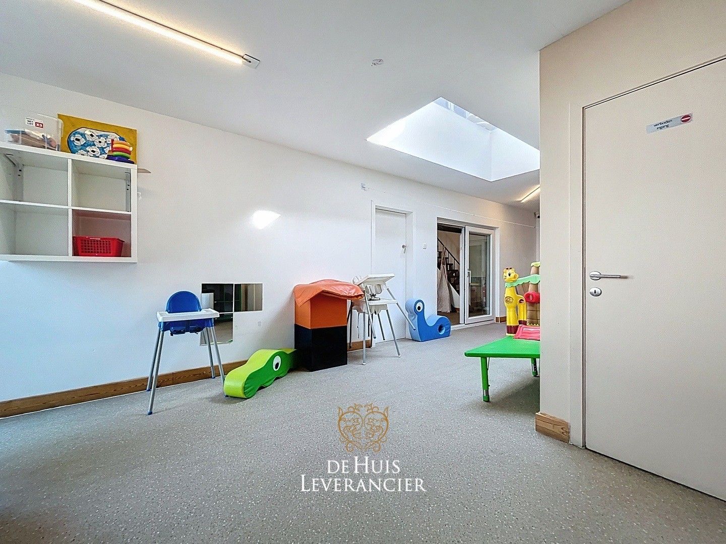 Uniek gebouw met handel en woongelegenheden te koop in Rumst foto 14