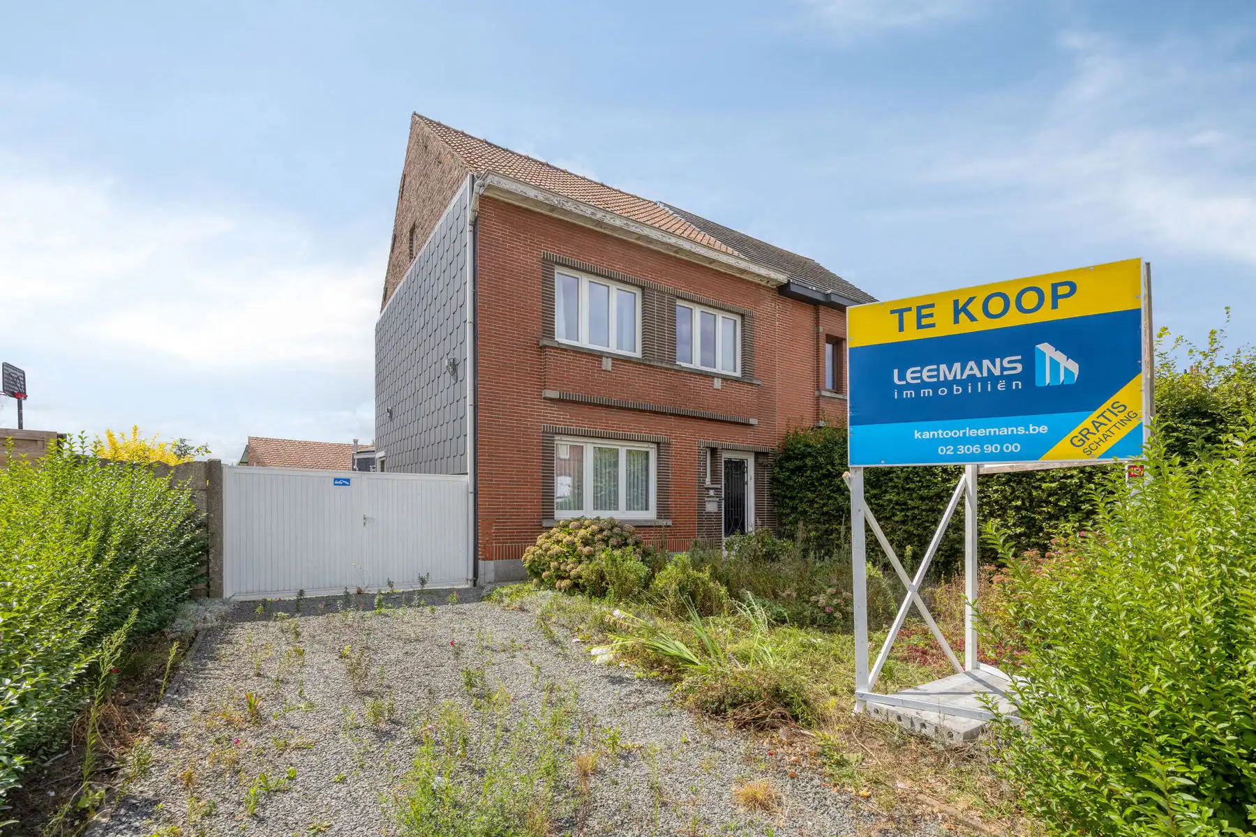 Hoofdfoto van de publicatie: CHARMANTE WONING MET VEEL POTENTIEEL TE KOOP IN REGIO ASSE