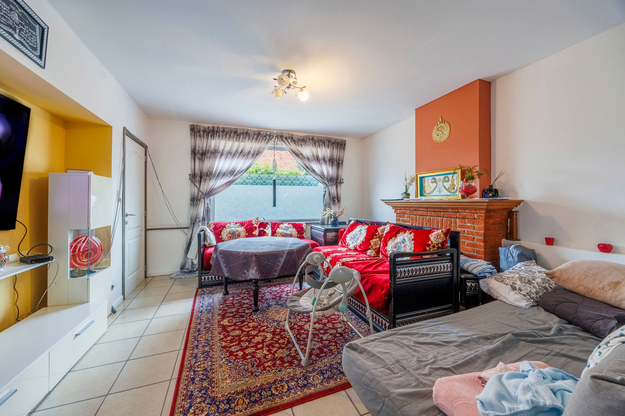 Op te knappen woning  met 3 slaapkamers op toplocatie! foto 3