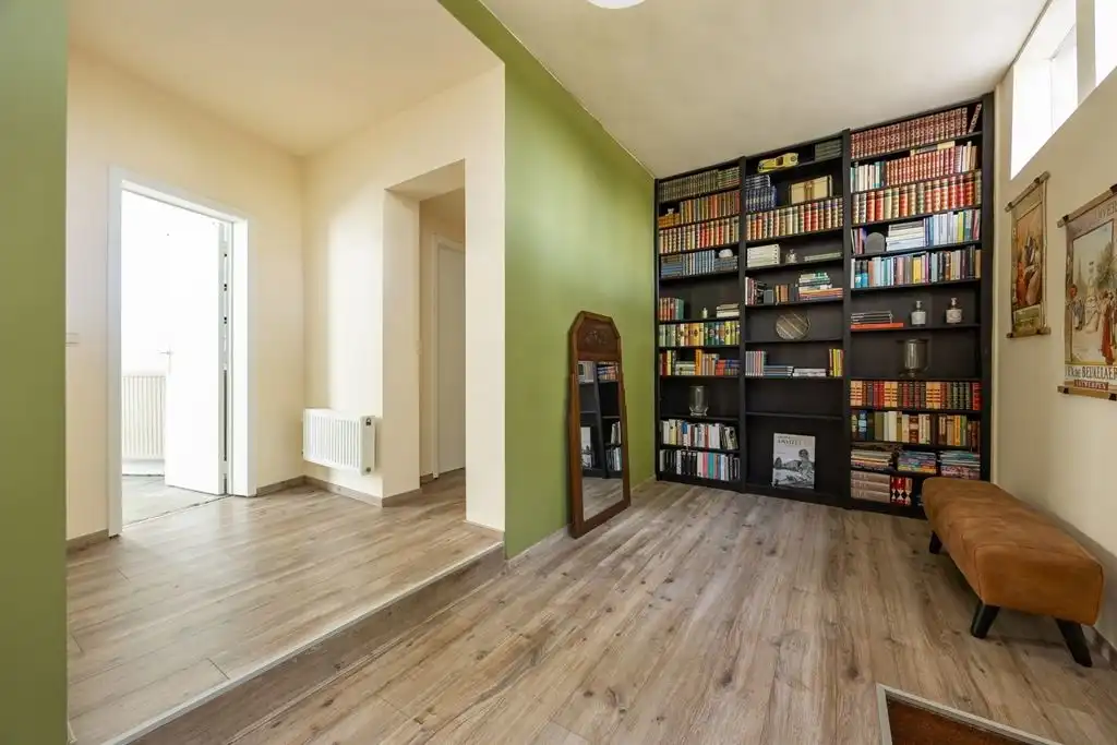 Unieke woning met eclectische gevels en dakterras foto 26
