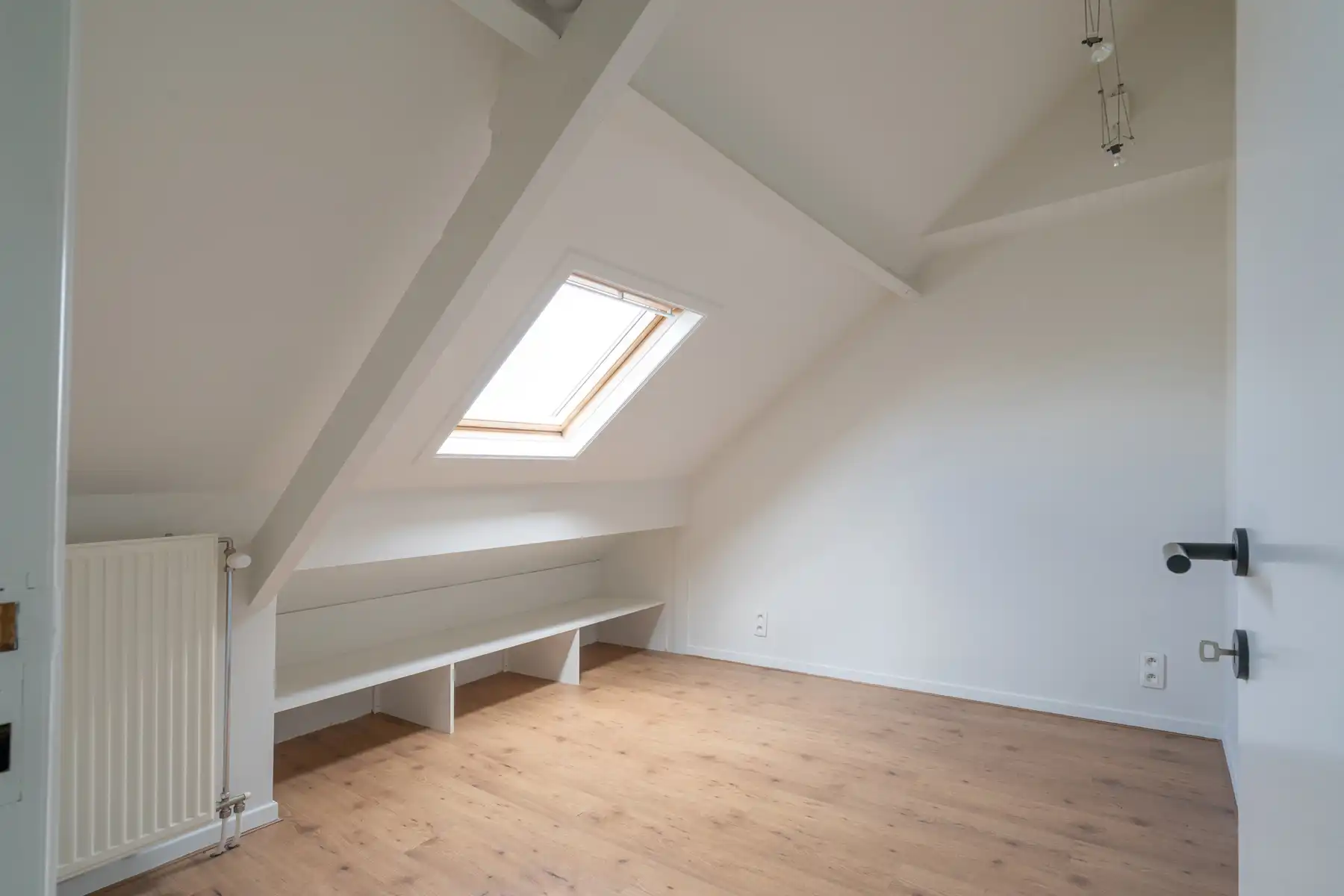 Instapklare gerenoveerde woning met 4 slaapkamers, stijlvolle badkamer en gunstig EPC in het centrum van Gooreind-Wuustwezel. foto 17